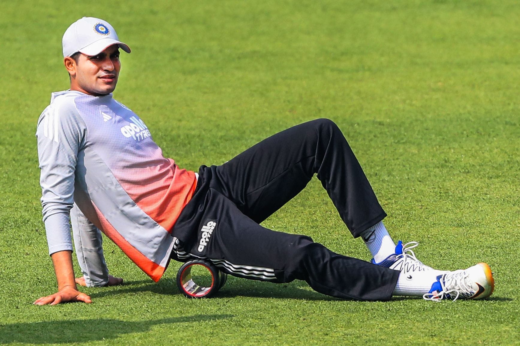 Shubman Gill works on his injury with S&C coach on sidelines of SLC XI vs India 2026 warm-up match [In Pictures]