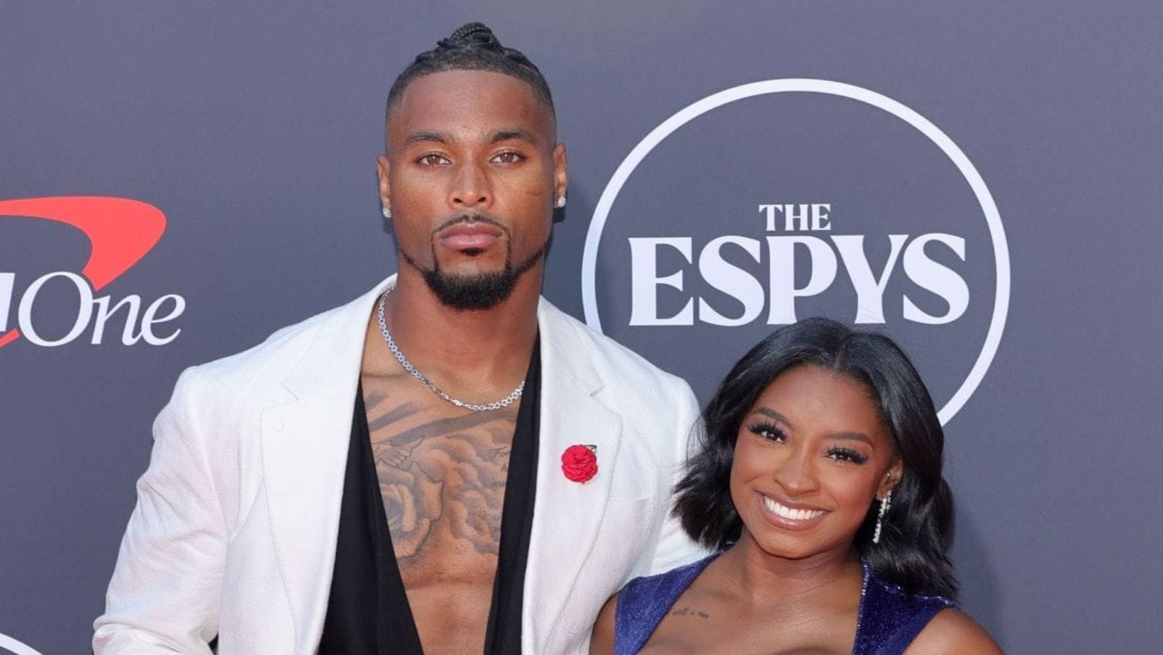 Colts' Jonathan Owens labeled "stage 5 clinger" by wife Simone Biles as couple winds down before preseason game vs Falcons