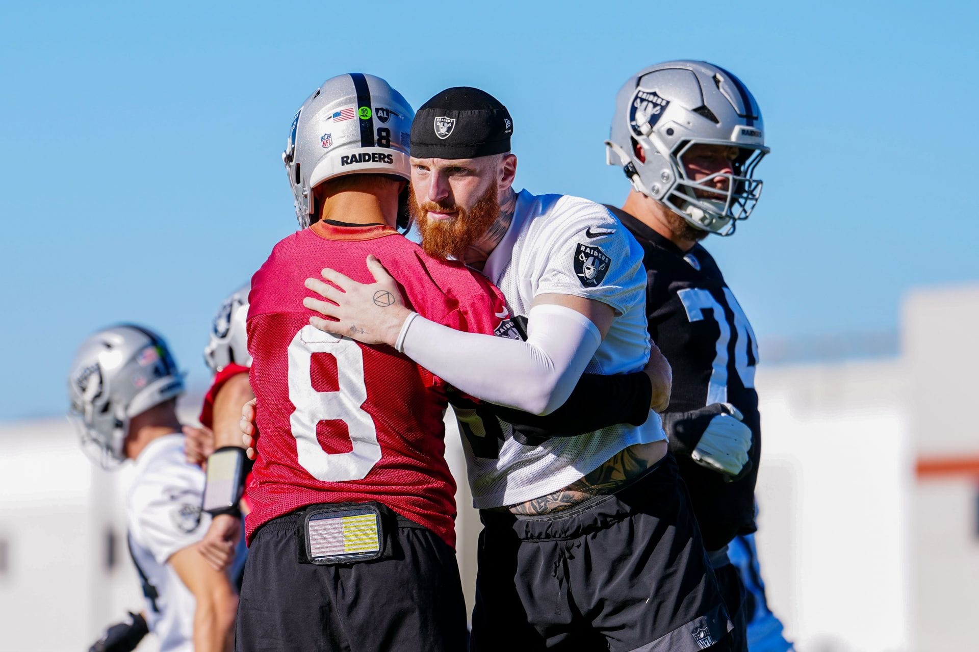 “More reps for Fernando Mendoza. All part of Maxx Crosby’s plan”: NFL fans react as Kirk Cousins and Raiders DE get punished for training camp fight