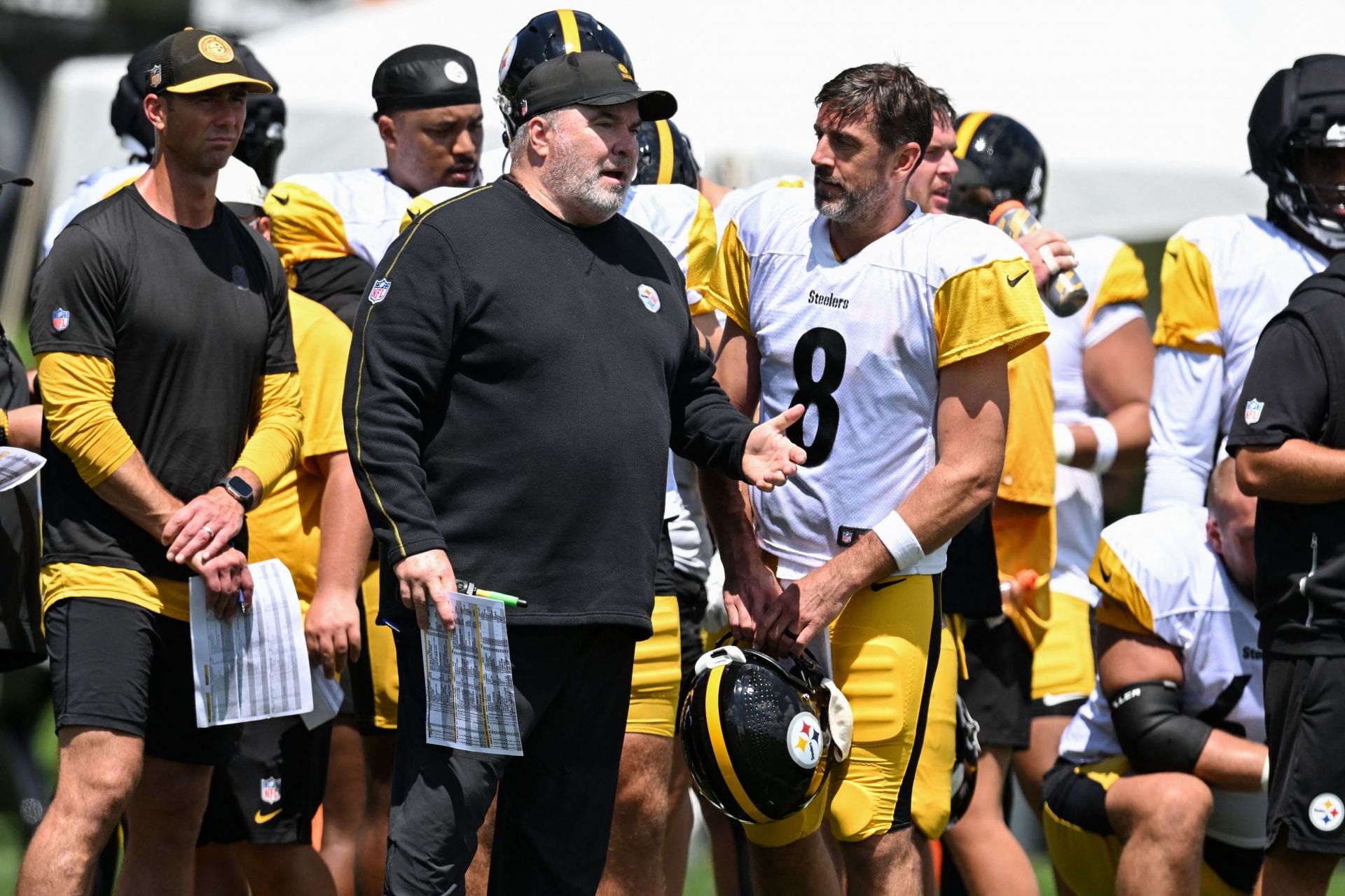 Steelers HC Mike McCarthy makes feeling known on Aaron Rodgers’ viral interview with Pat McAfee