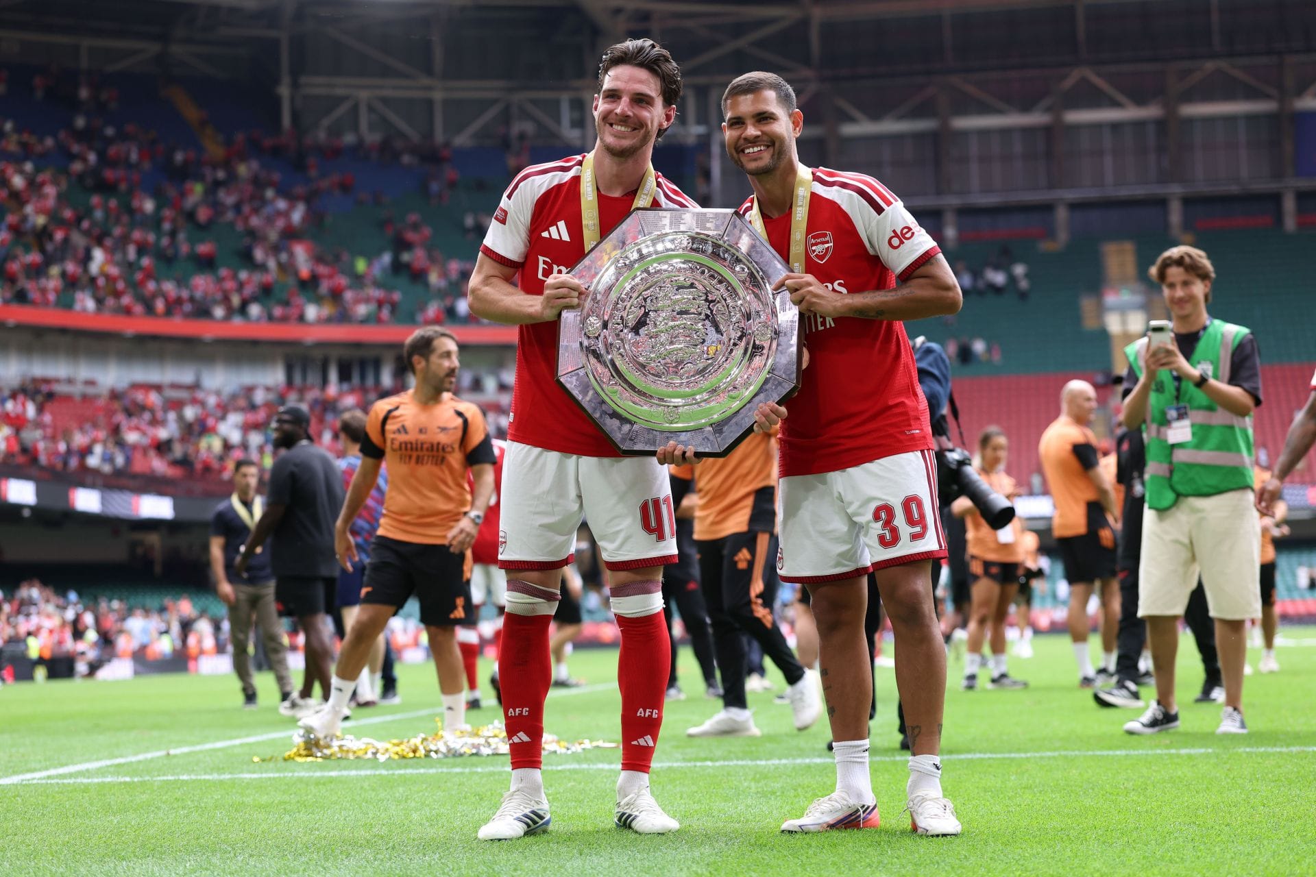 "Best friends now, eh!” - Arsenal star hilariously trolls Declan Rice and Bruno Guimaraes after Community Shield win, video crosses 6 million views