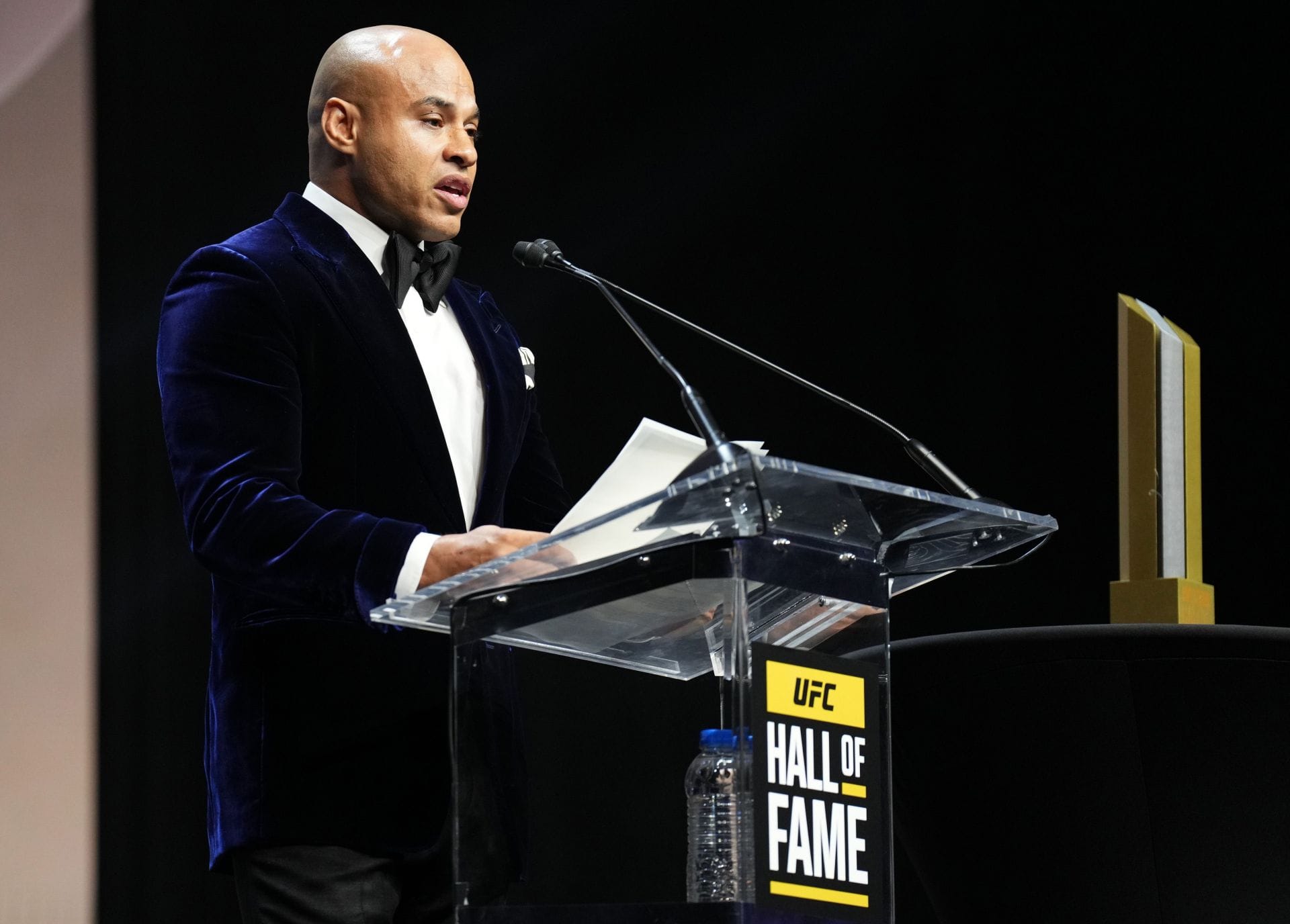"I was out of line" - Ali Abdelaziz apologizes to "legend" Max Holloway after Usman Nurmagomedov statement