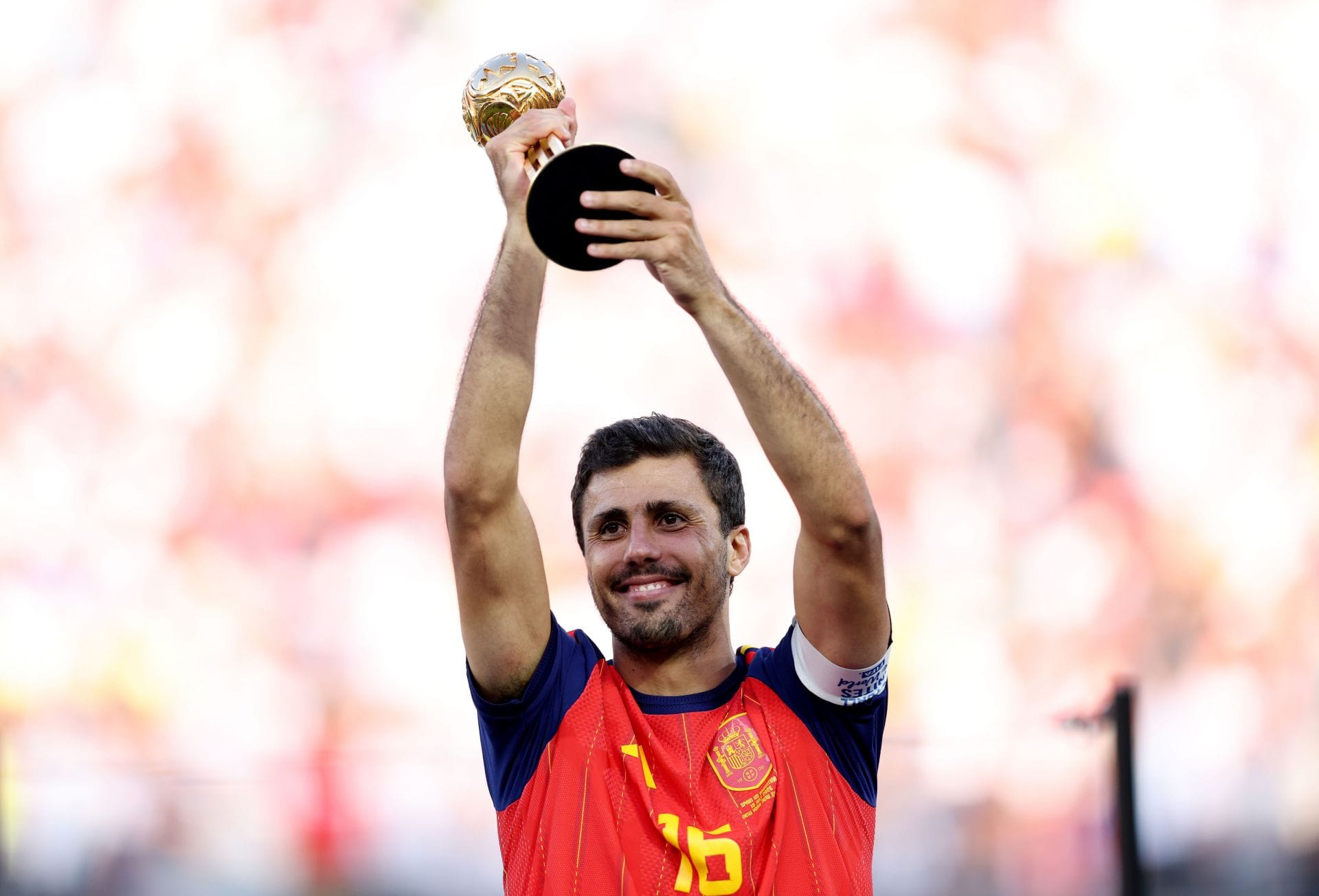 "If they are meant to happen, will happen" - Barcelona star on club potentially signing Rodri from Manchester City
