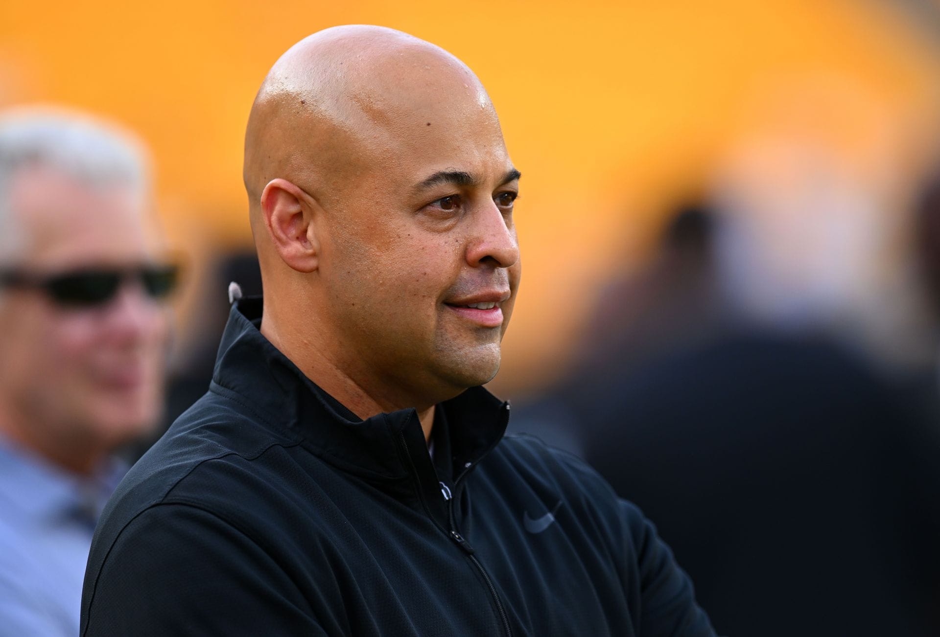 “Omar Khan is in love with Jerry Jones”: NFL fans react as Steelers trade former first-round pick to Cowboys