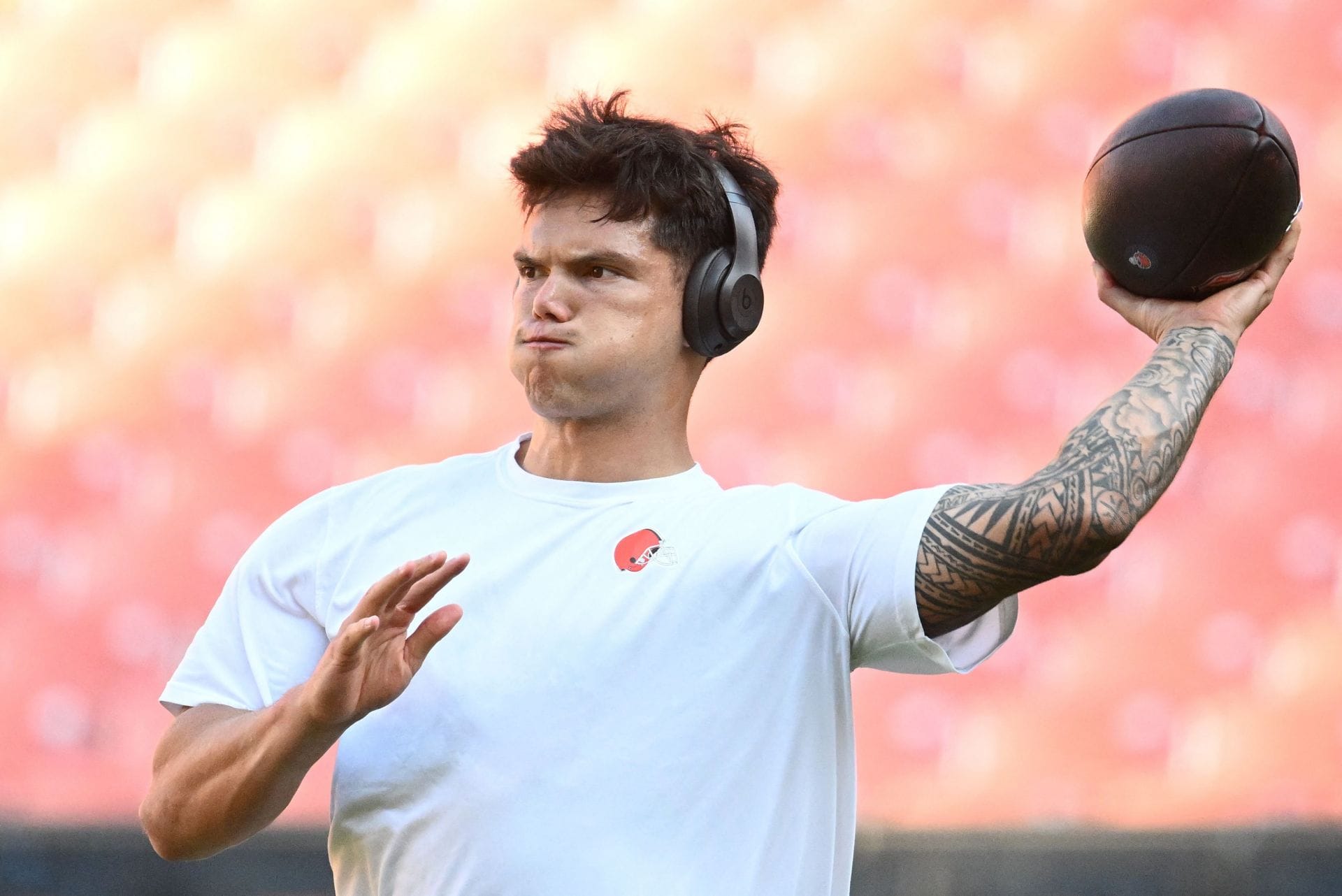 “Shadiest GM in football”: Fans urge NFL to “investigate” Browns for “franchise malpractice” over latest Dillon Gabriel decision