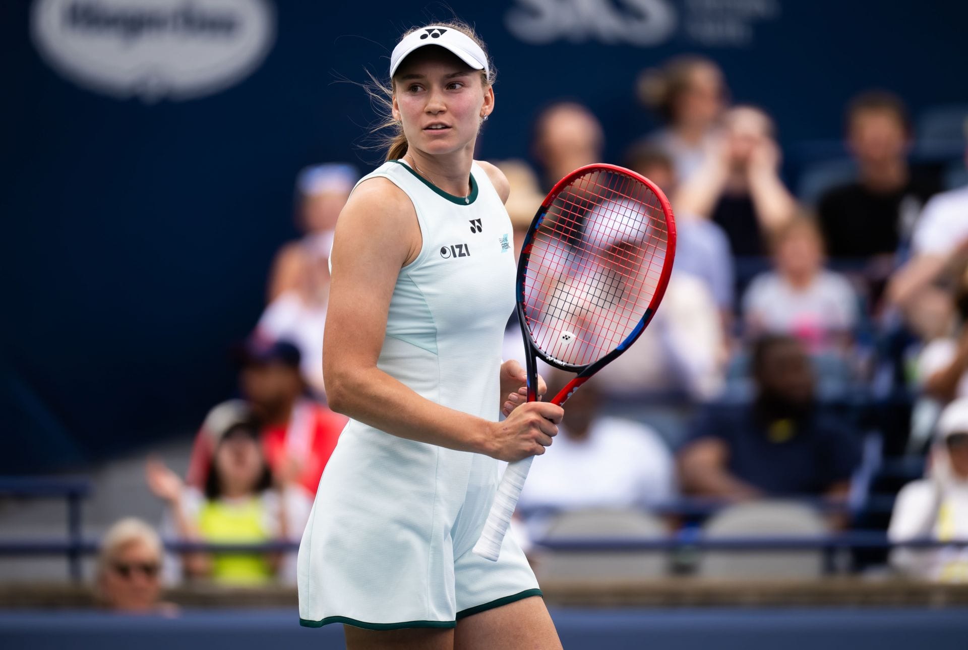"By Elena Rybakina standards, same as hitting a line judge's chair" - Fans react to Kazakh's rare emotional outpour at Canadian Open
