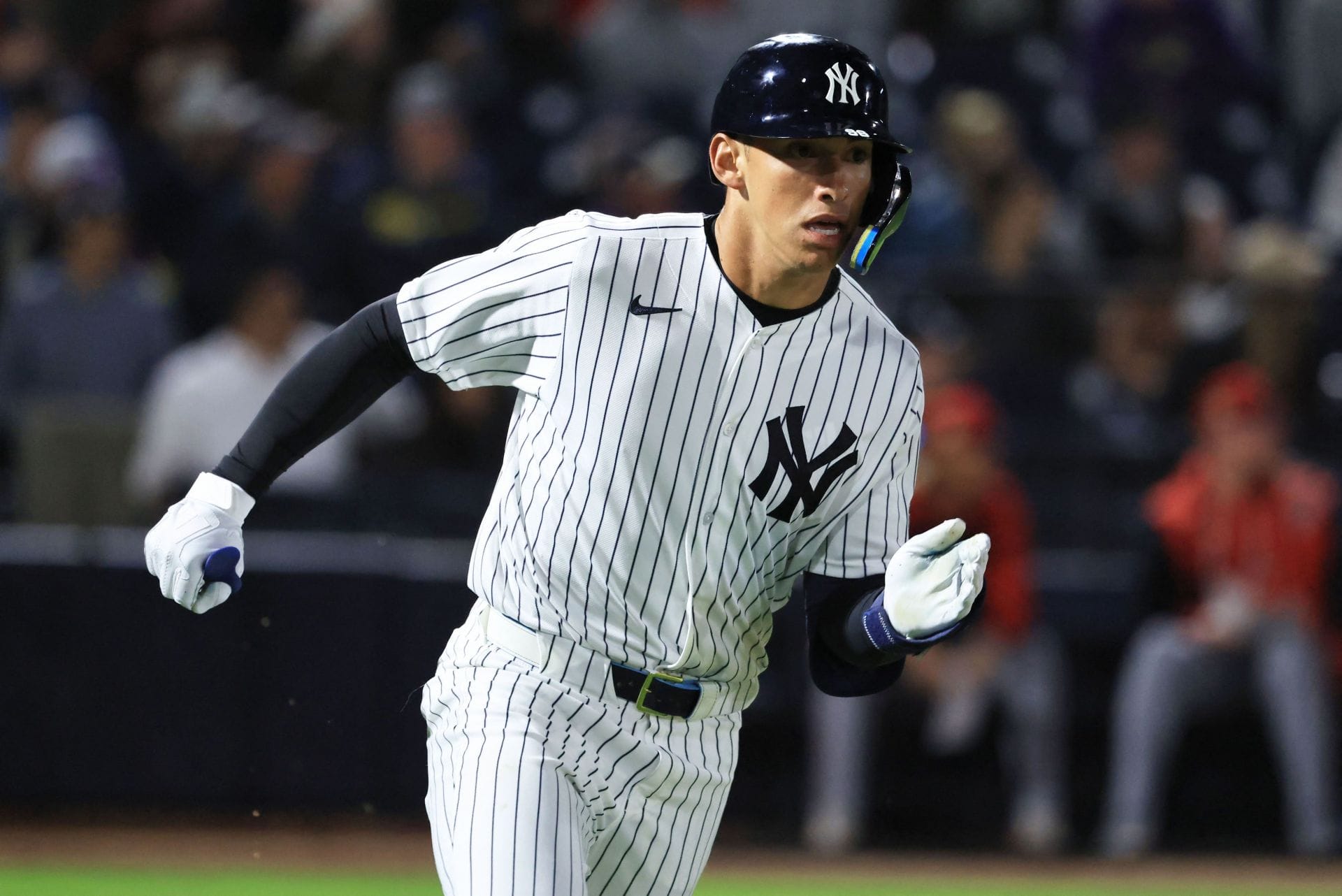 "Best day of my life" - Yankees fans welcome No. 1 prospect as Anthony Volpe, Jasson Dominguez head to Triple-A