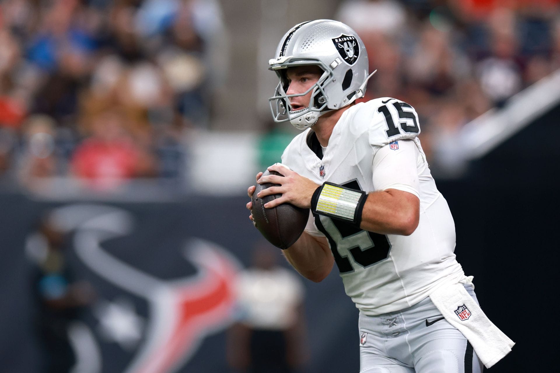 “He’s so strange,” “Such a dork”: NFL fans mock "cornball" Fernando Mendoza's awkward Joe Buck-Troy Aikman exchange