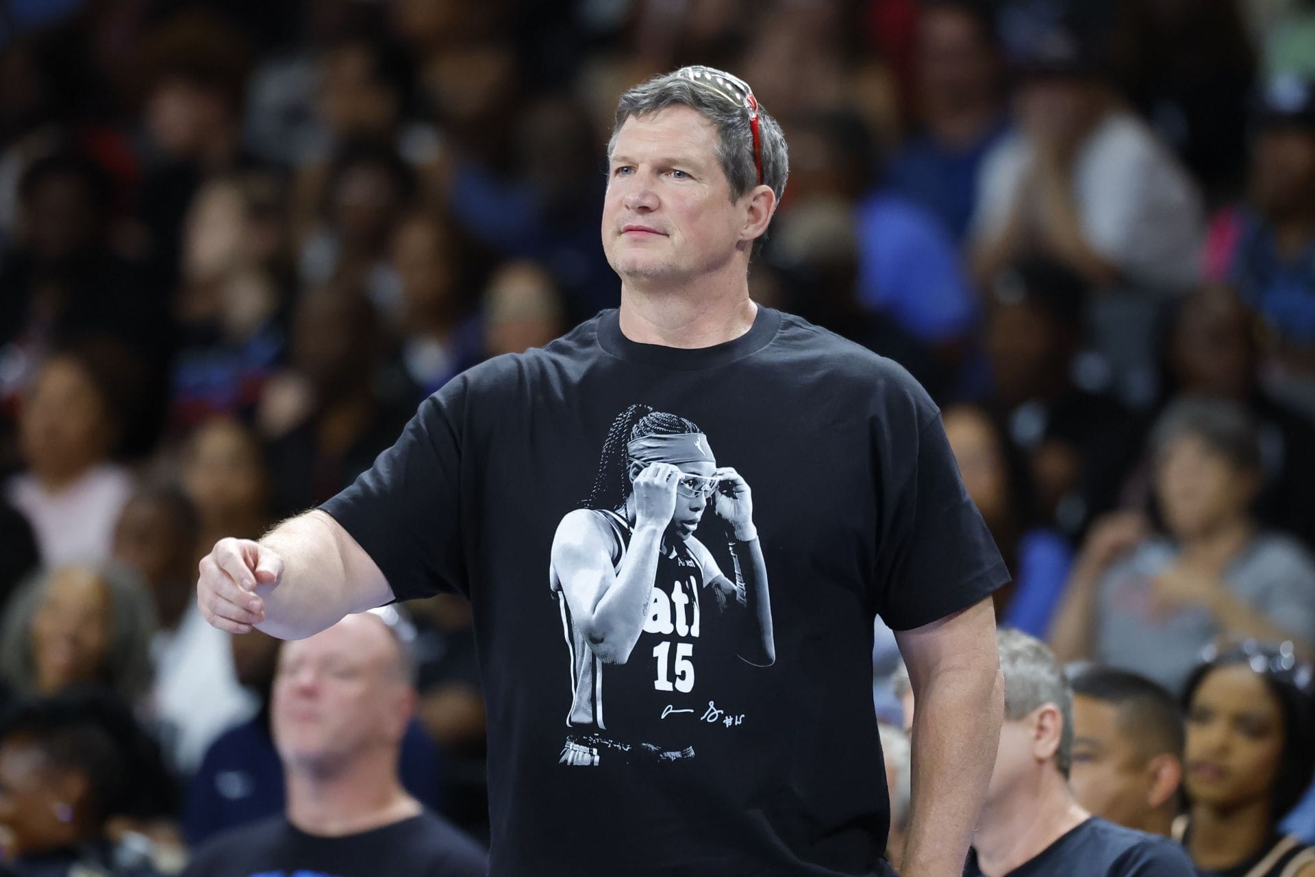 "This Is Unacceptable": OutKick's Jon Root Claims Atlanta Dream Forced Mother and Daughter to Wear Free Team T-Shirts to Avoid Being Escorted Out