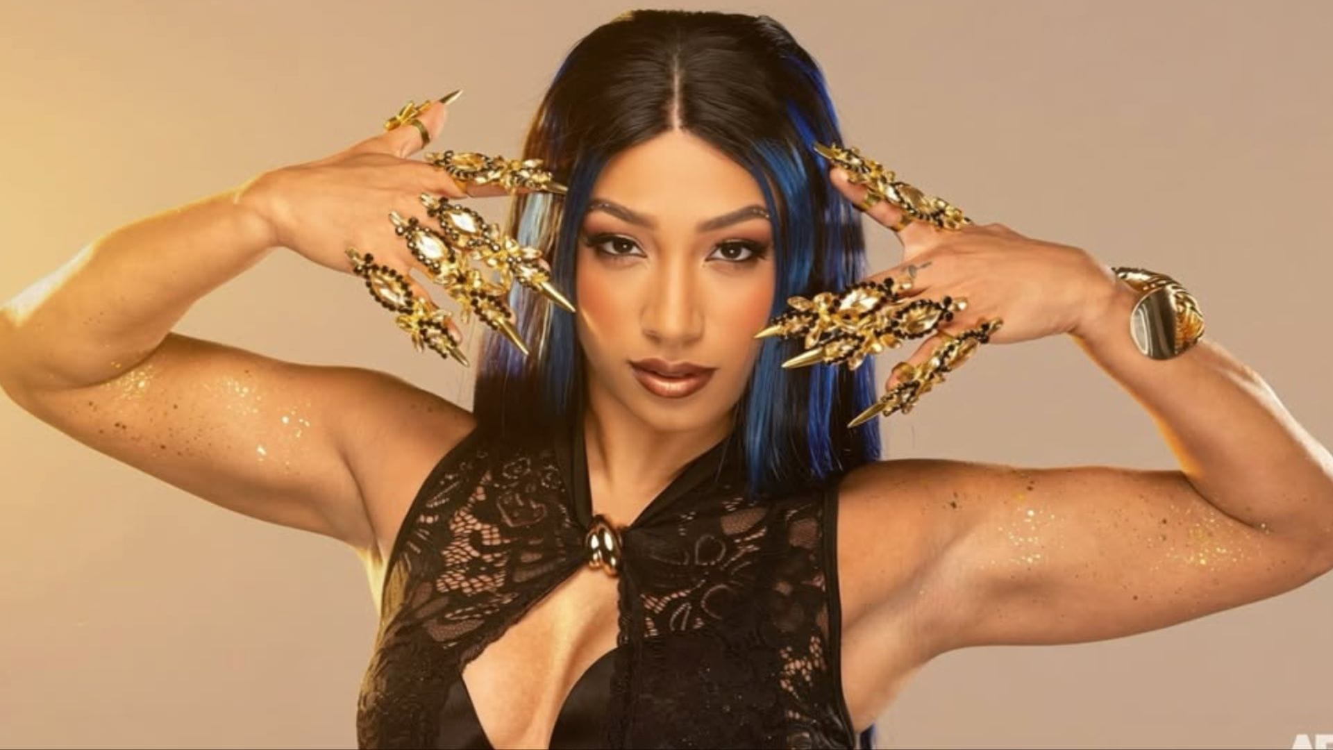 "Sasha come home," "Sasha, we love you" - WWE Fan Vociferous During AEW Dynamite; Mercedes Mone Reacts