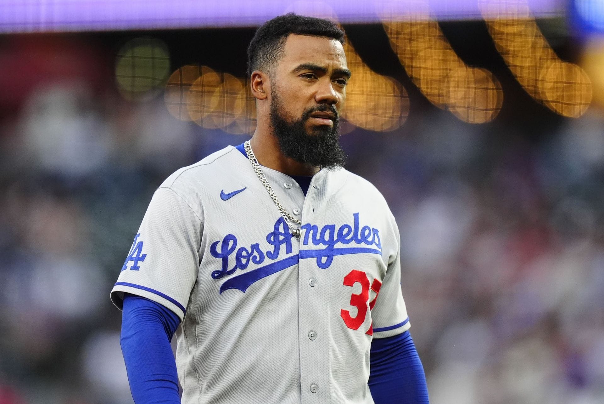 "Get Teoscar Hernandez off the team"; "Just awful" - Fans rip $66M Dodgers star over costly outfield misplay against Braves