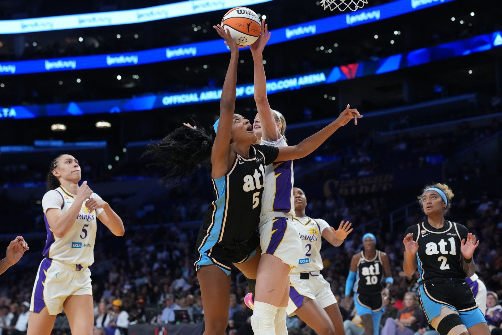 "4/14 with 8 MeBounds we ain’t counting it": WNBA fans unfazed by Angel Reese creating history with 26-rebound night vs Sparks 