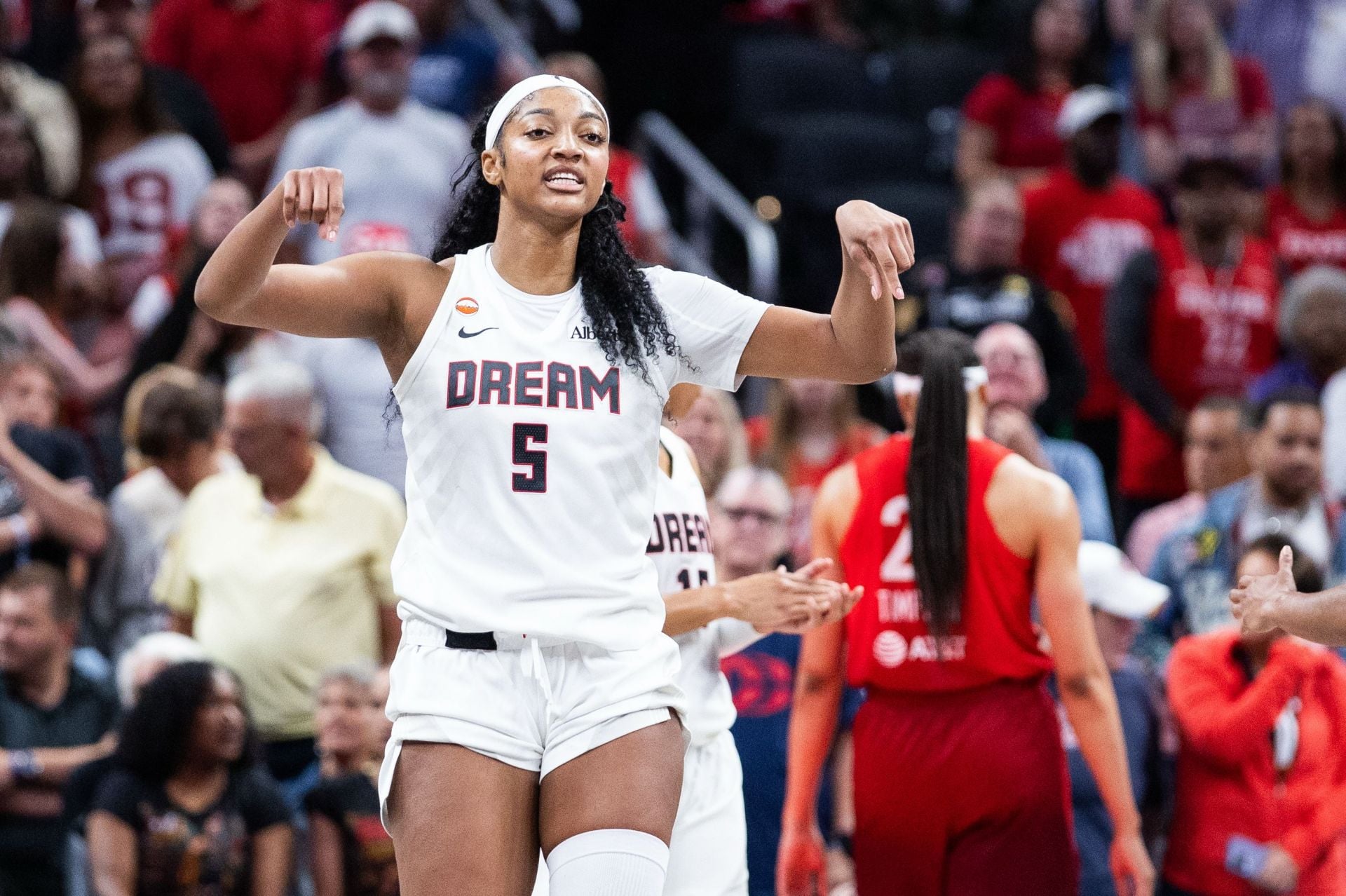Angel Reese celebrates - Source: Imagn