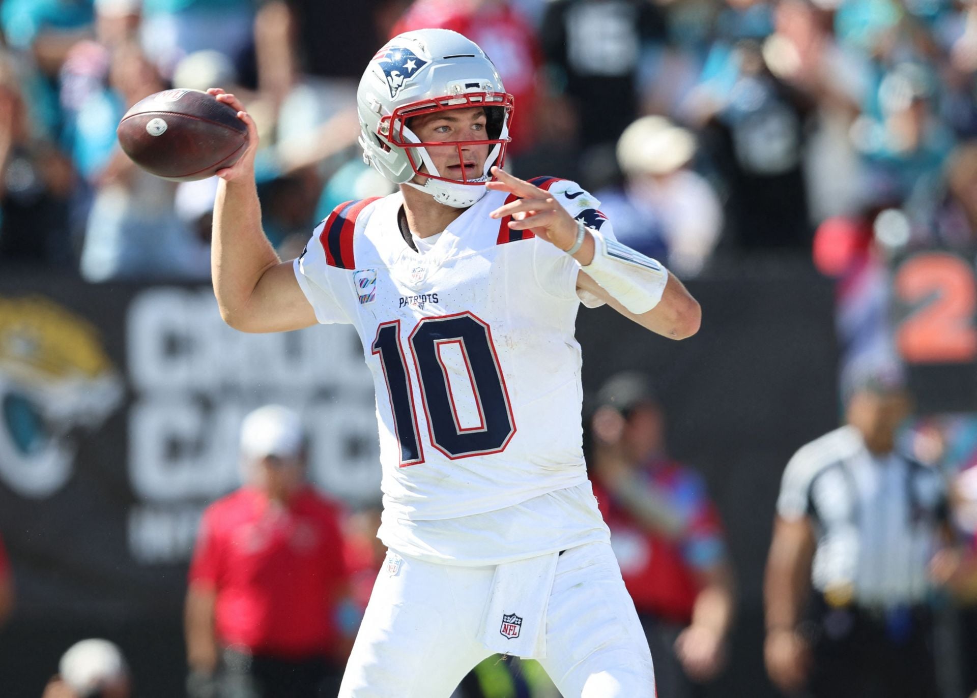 Former NFL QB raises doubts about Drake Maye after Patriots' embarrassing 35-6 loss to Jaguars