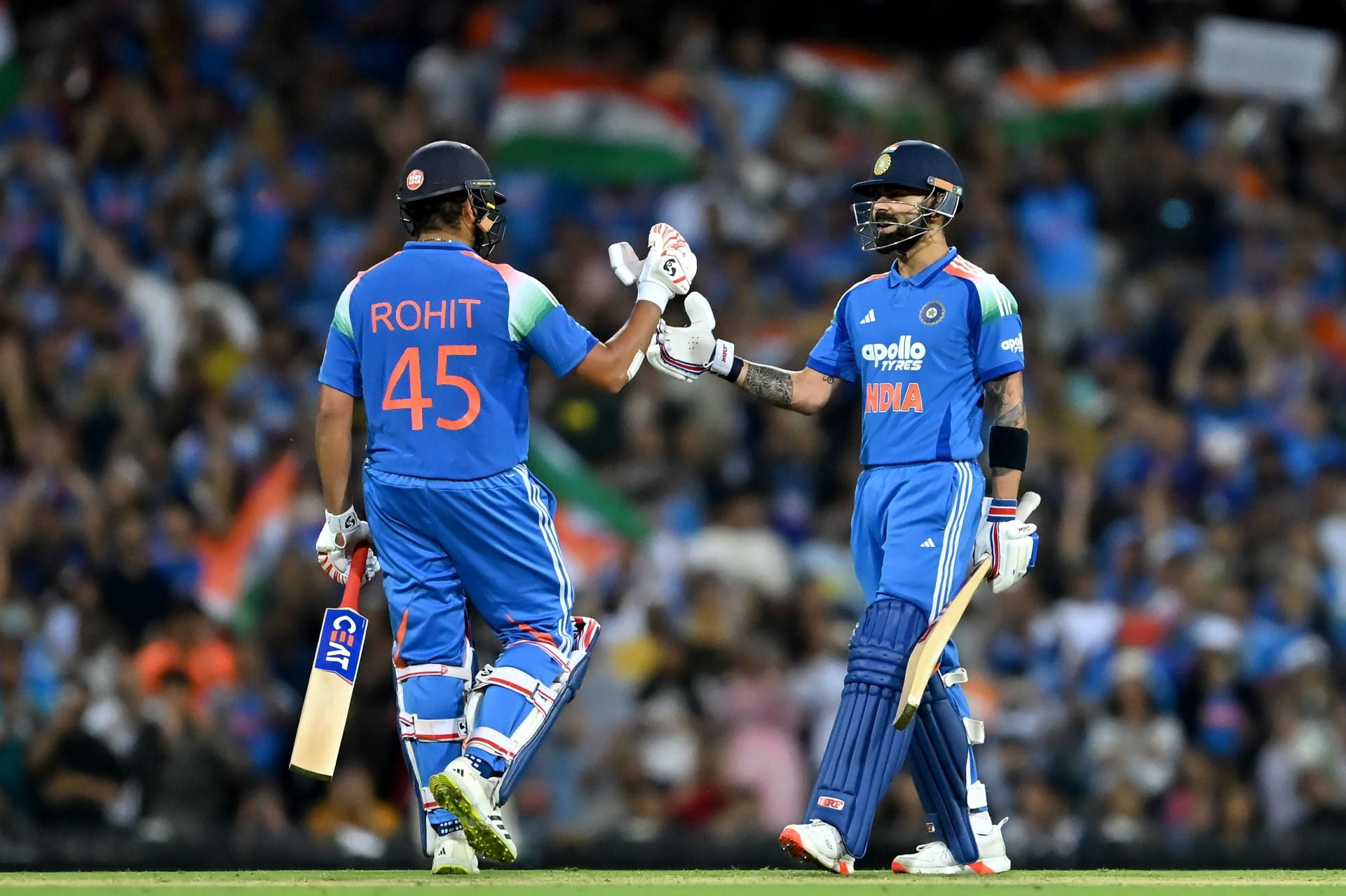 Virat Kohli’s worried reaction as Rohit Sharma slips while getting off team bus after IND vs WI 2026 1st ODI [Watch] 