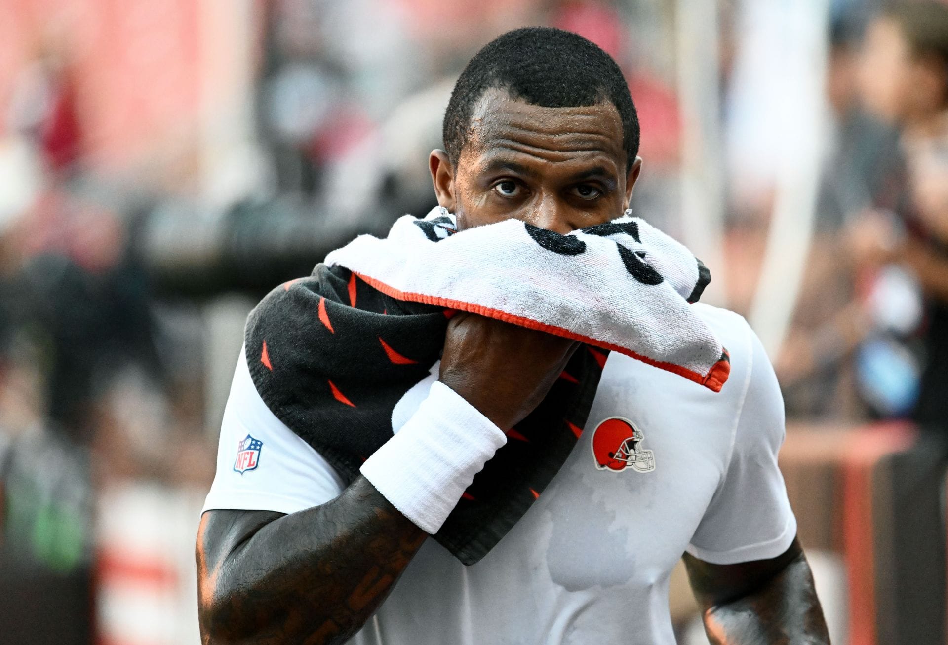 "It was swayed for Deshaun Watson": NFL analyst Chris Simms floats conspiracy that Shedeur Sanders never had a real shot at Browns QB1