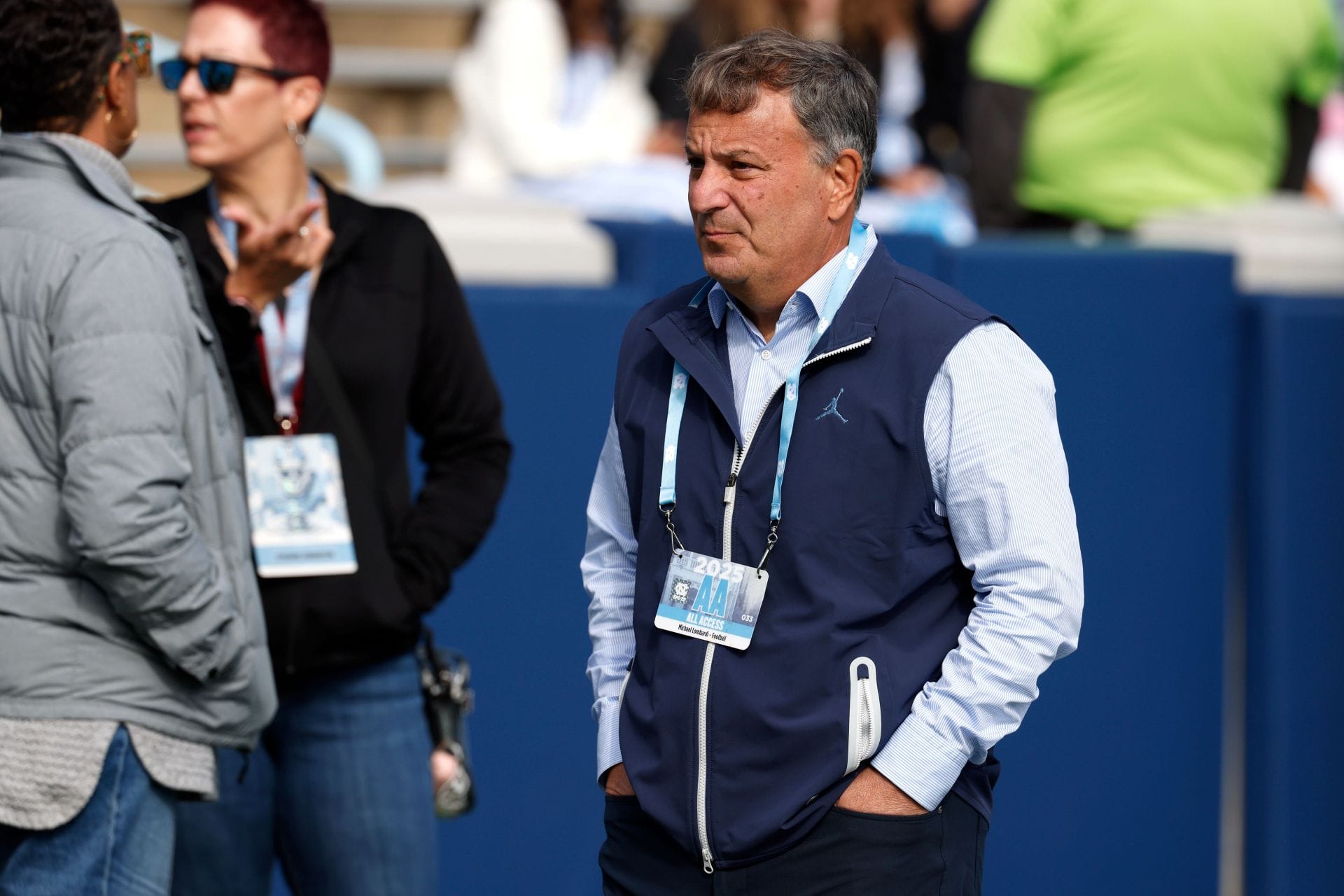 “Hiring old Bill Belichick will do that to you”: NFL fans react as Michael Lombardi resigns as UNC GM amid internal investigation