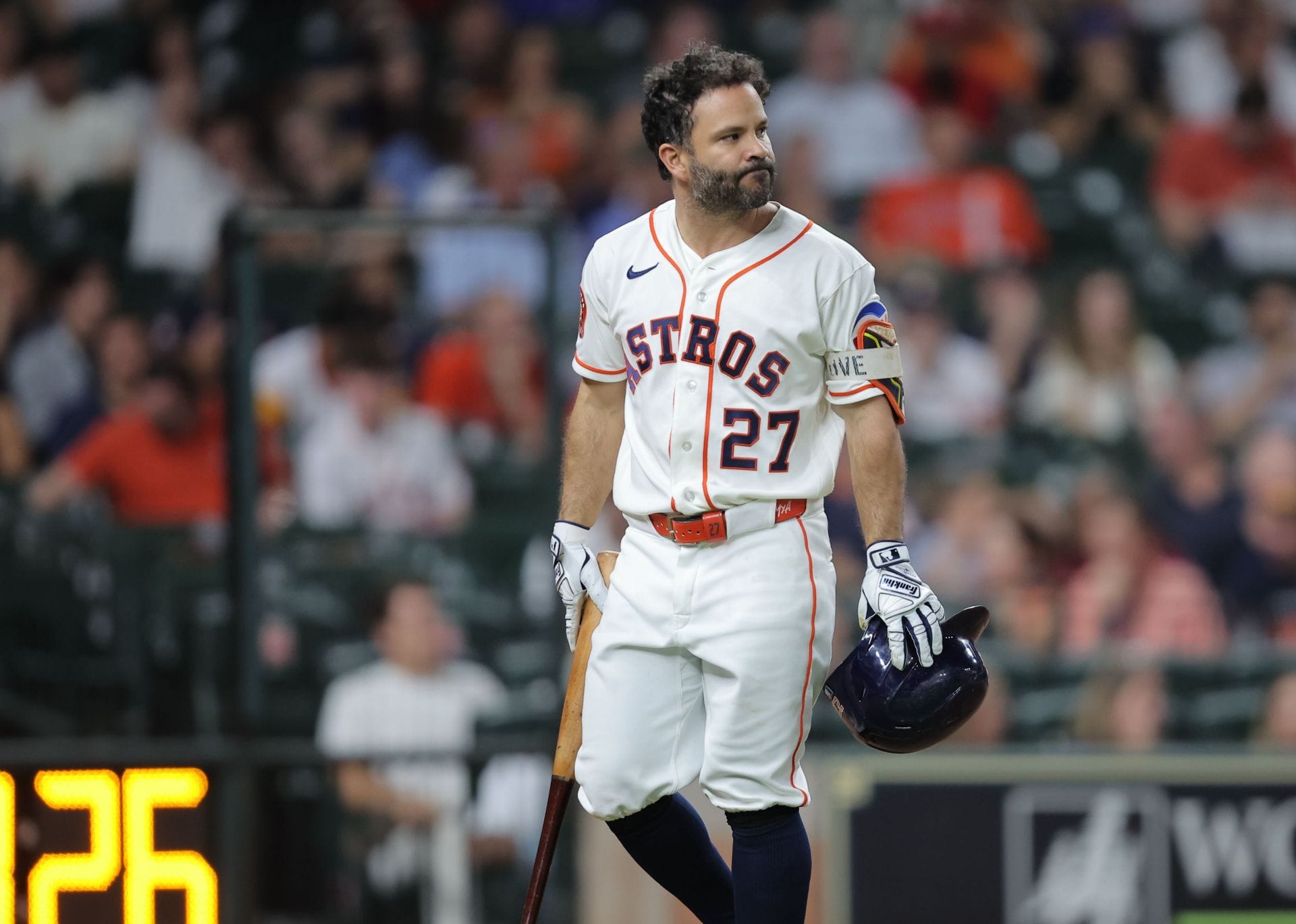 "Worst announcer ever" - Fans mock White Sox sportscaster over bizarre Jose Altuve blunder similar to shocking Albert Pujols call