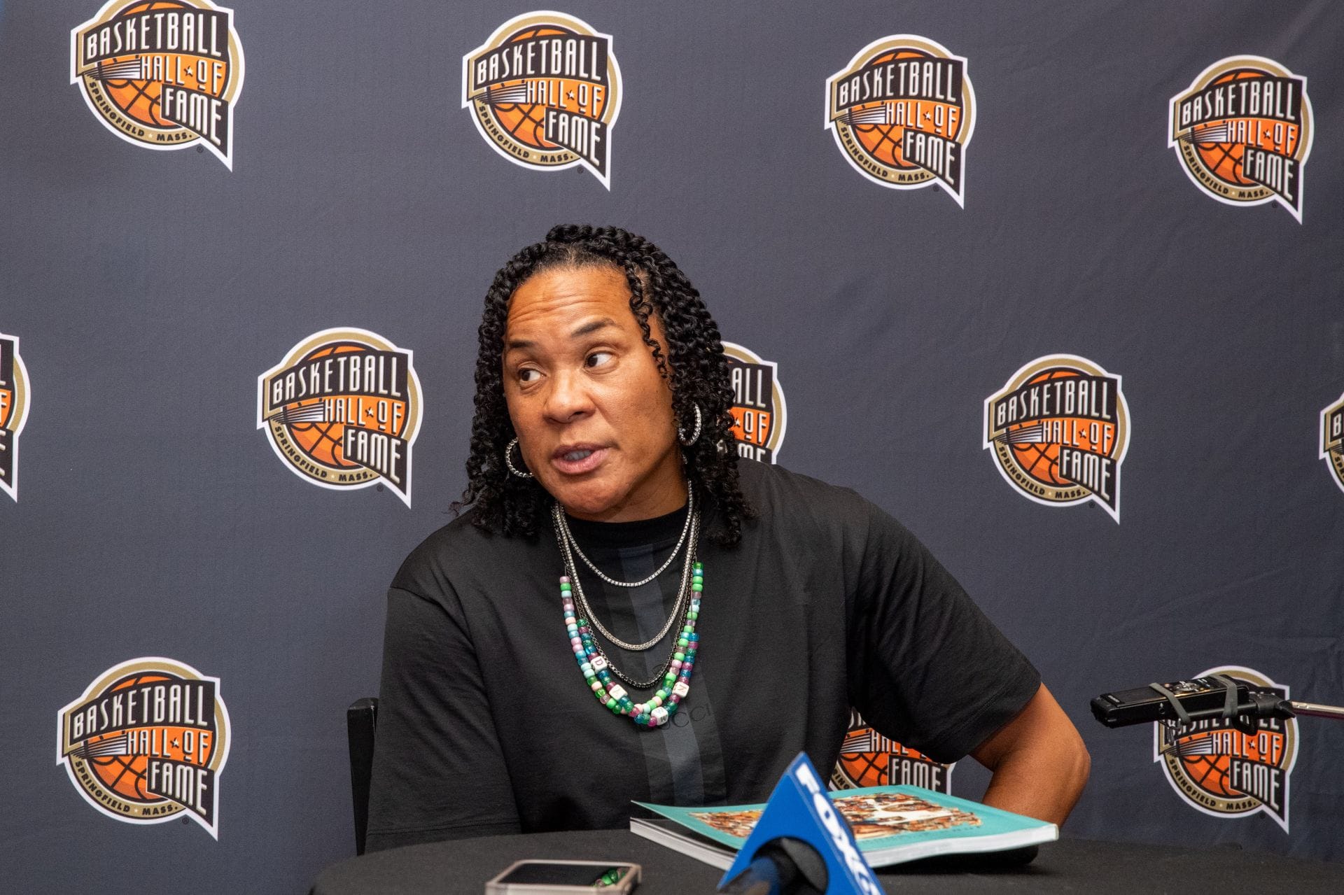 "Doing Waaaay Too Much For a Retired Lady": WNBA Fans Back Dawn Staley For Calling Out Linda Cohn For Shading A'ja Wilson