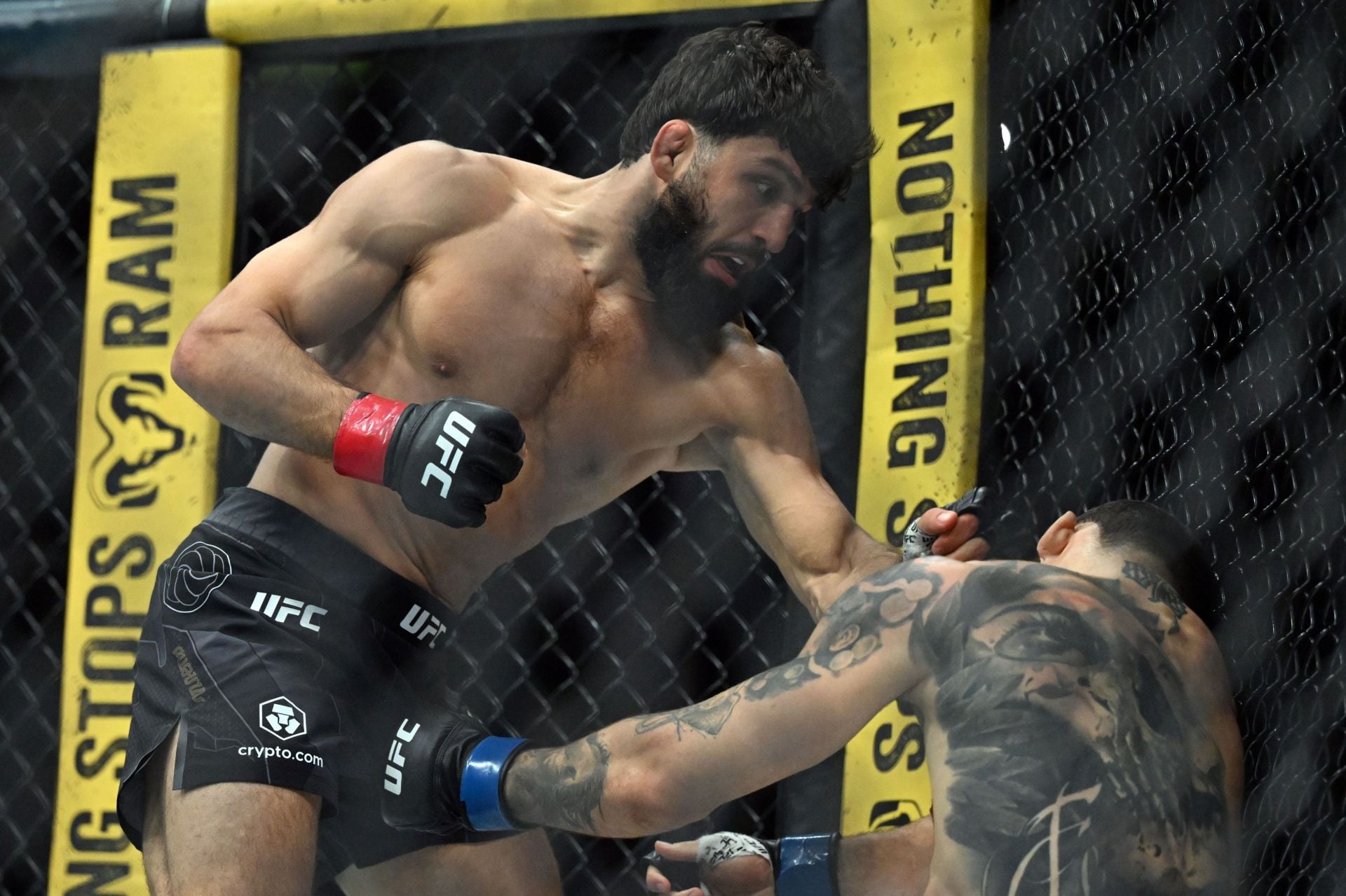 Arman Tsarukyan reveals second elbow on Mauricio Ruffy was “just for fun”