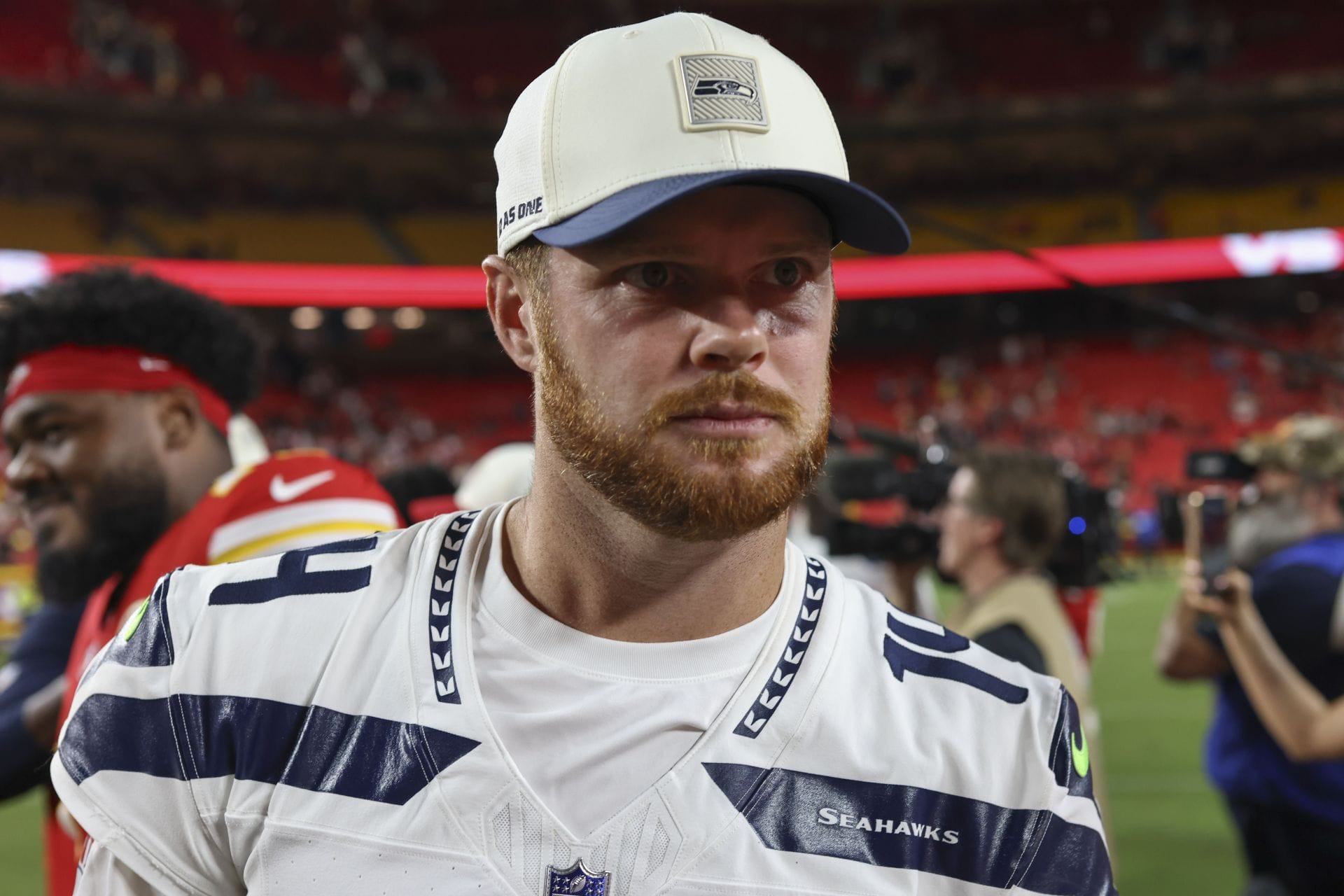 "Seahawks season is over," "5-12 incoming": NFL fans react as Sam Darnold suffers hip injury just moments into 1st game of season vs. Patriots