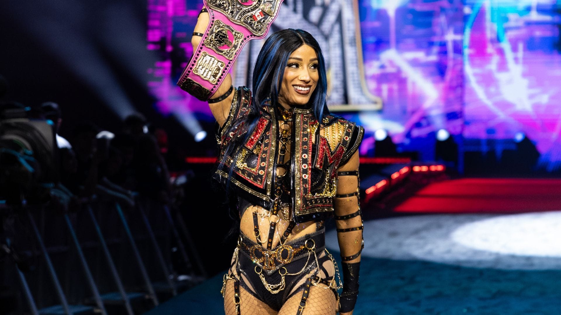 Mercedes Moné gives herself new nickname; takes massive shot at beloved star