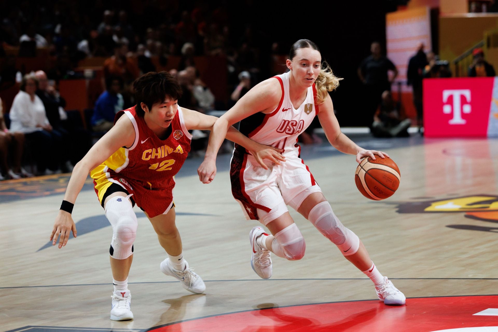 "Paige measuring the Great Wall of China", "She just recruiting" - WNBA Fans Lose It As 6-Ft Paige Bueckers Left Awestruck By China's 7'3" Zhang Ziyu