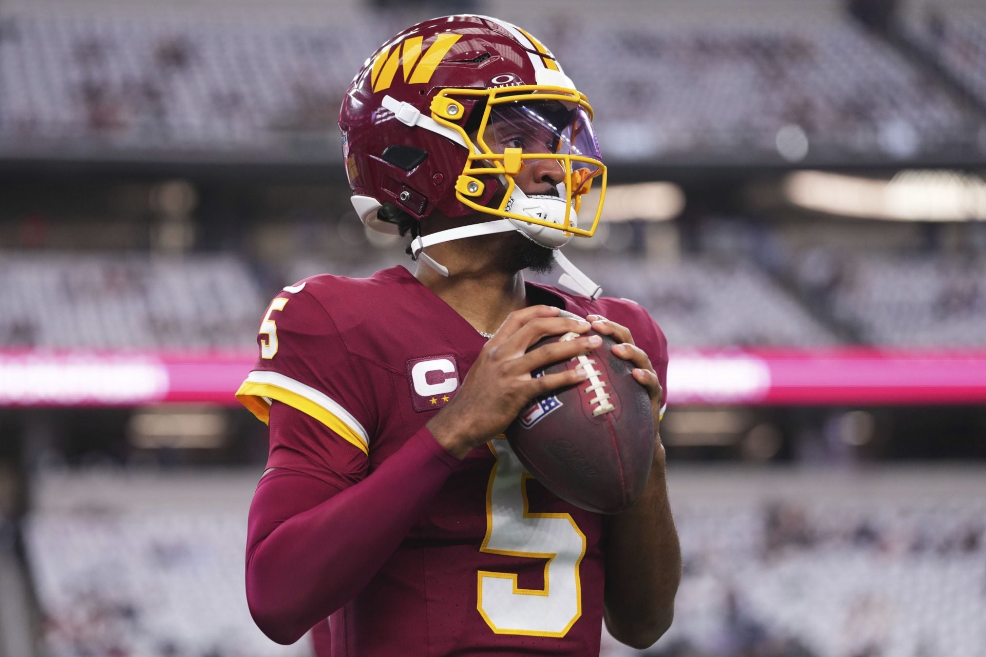 “Needs to start going to j**k off”: Jayden Daniels gets NSFW advice from Marshawn Lynch to fix recurring elbow issue