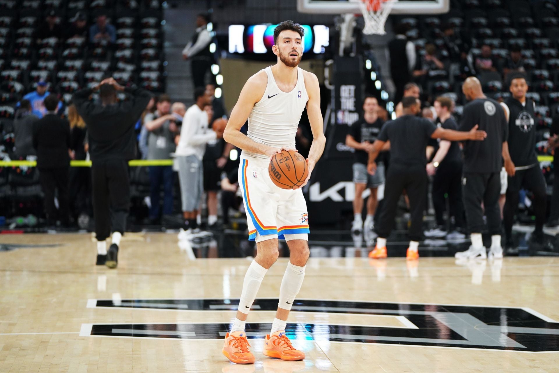 "He’s morphing into Elon Musk", "Wemby still gon k**l him" - NBA Fans Can't Believe Chet Holmgren's Wild Muscle Transformation This Offseason