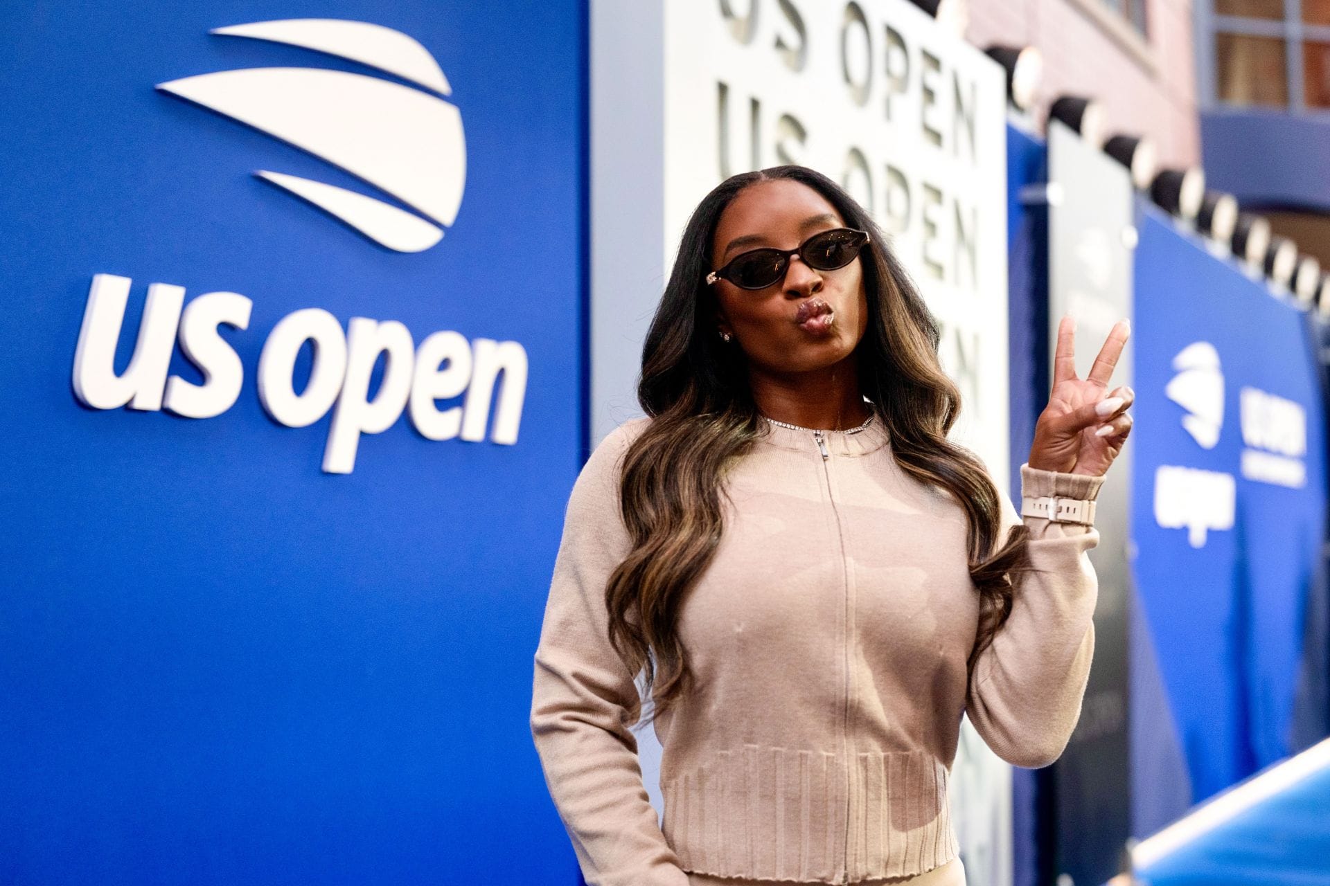 WATCH: Simone Biles stuns in show-stopping attendance at US Open, has surprise interaction with Tommy Paul's wife Paige