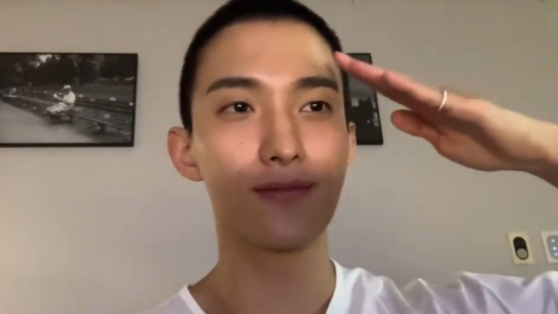 "I CAN’T DO THIS ANYMORE" - Fans heartbroken as SEVENTEEN's DK cries during farewell Weverse live ahead of Army enlistment