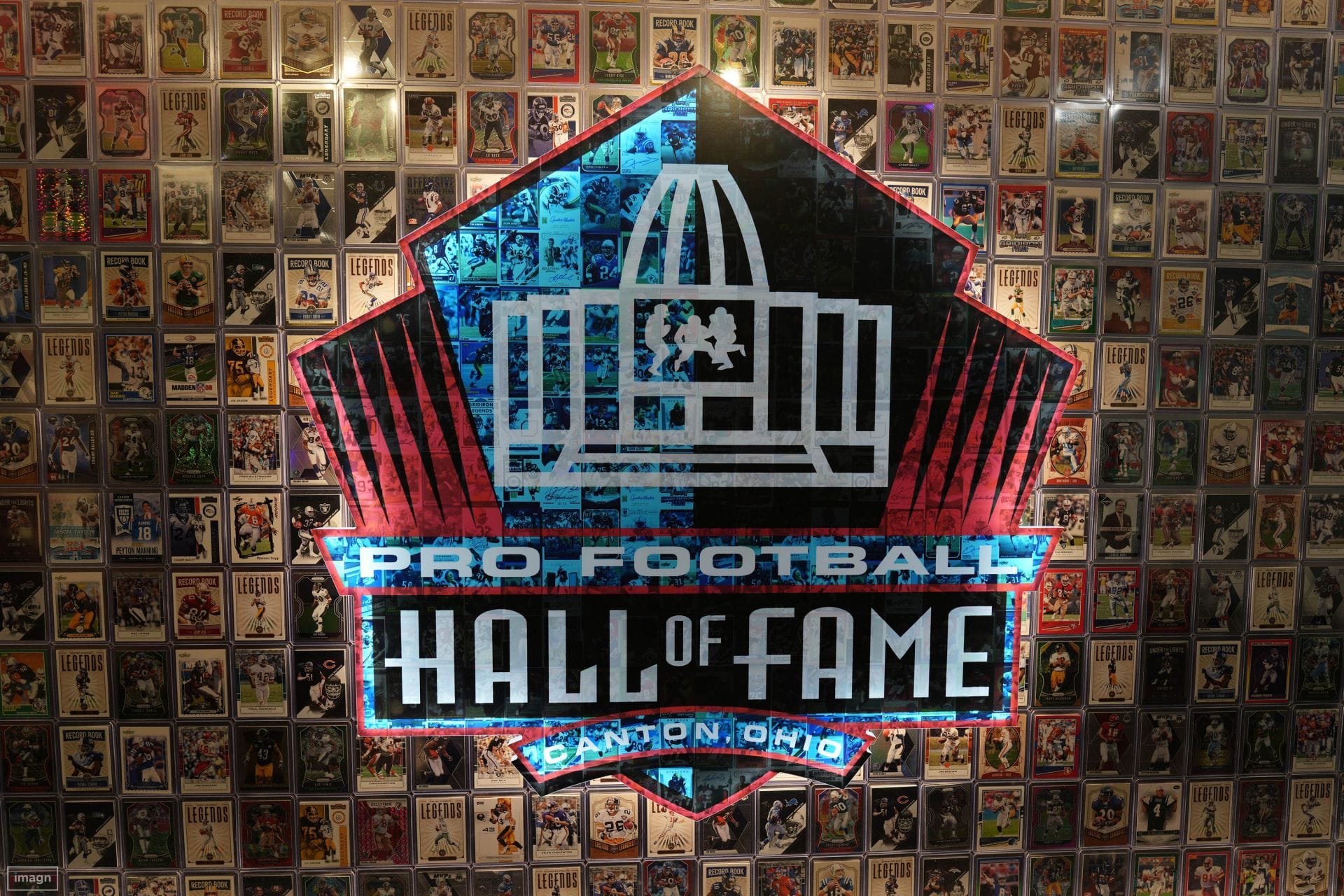"This is because they don’t want Antonio Brown in that": NFL fans react as Pro Football Hall of Fame changes selection process
