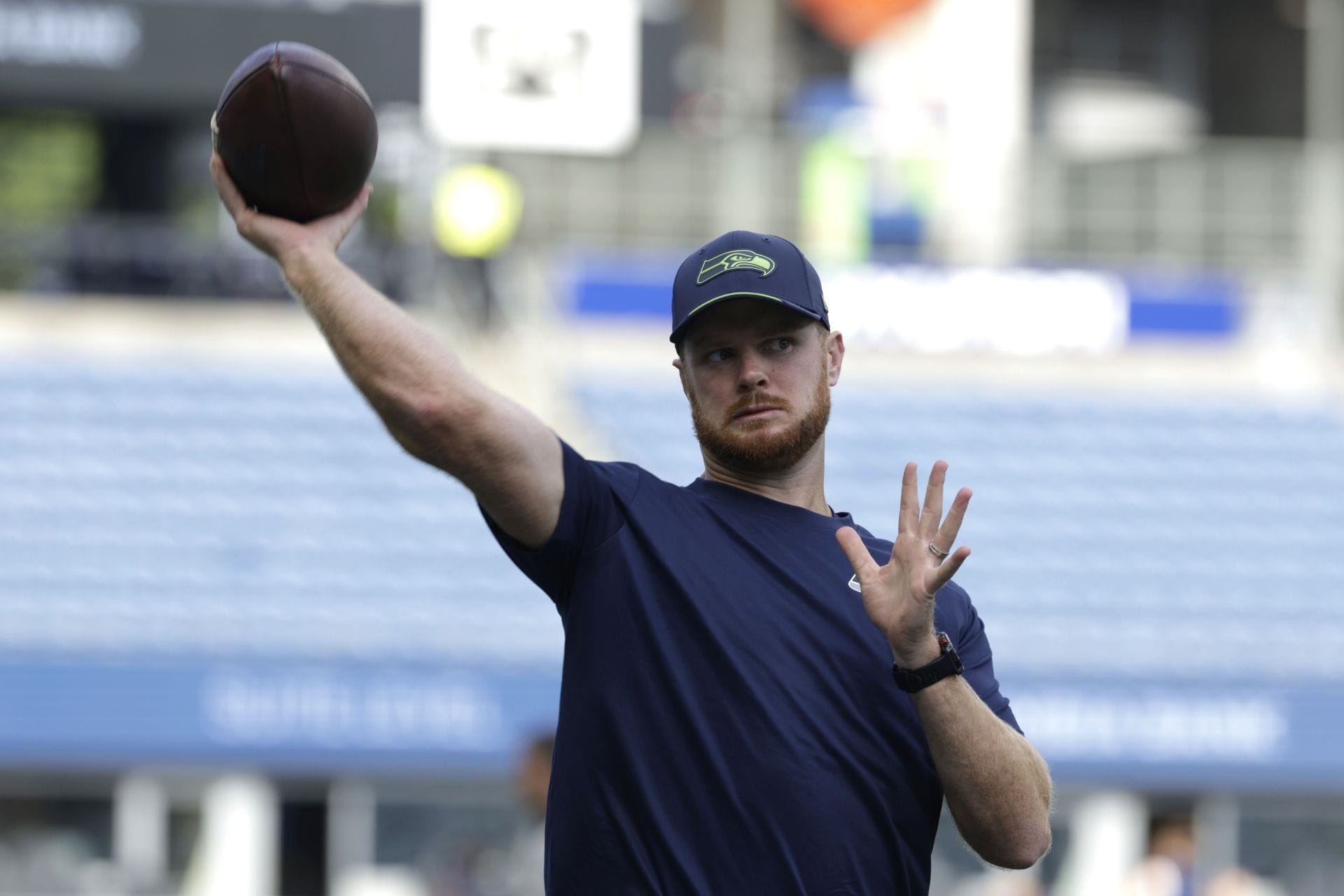 Sam Darnold replacements: 5 QBs Seahawks must target if $100.5M star's injury proves season-ending ft. Russell Wilson
