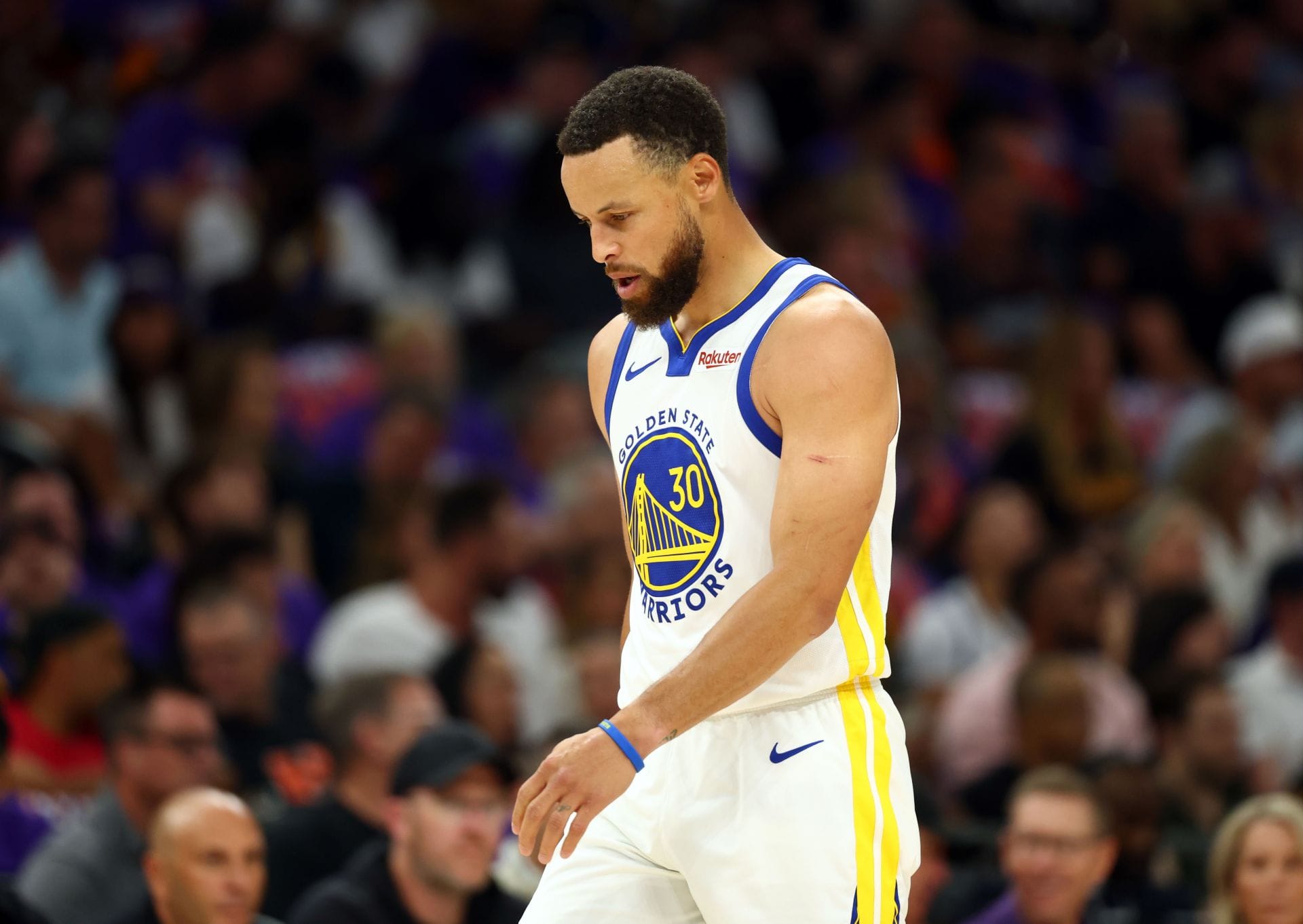 Warriors Trade Rumors: Mike Dunleavy Attempted Massive Swing to Pair Steph Curry With 6'10 Defensive Stalwart Before 2026 Deadline 