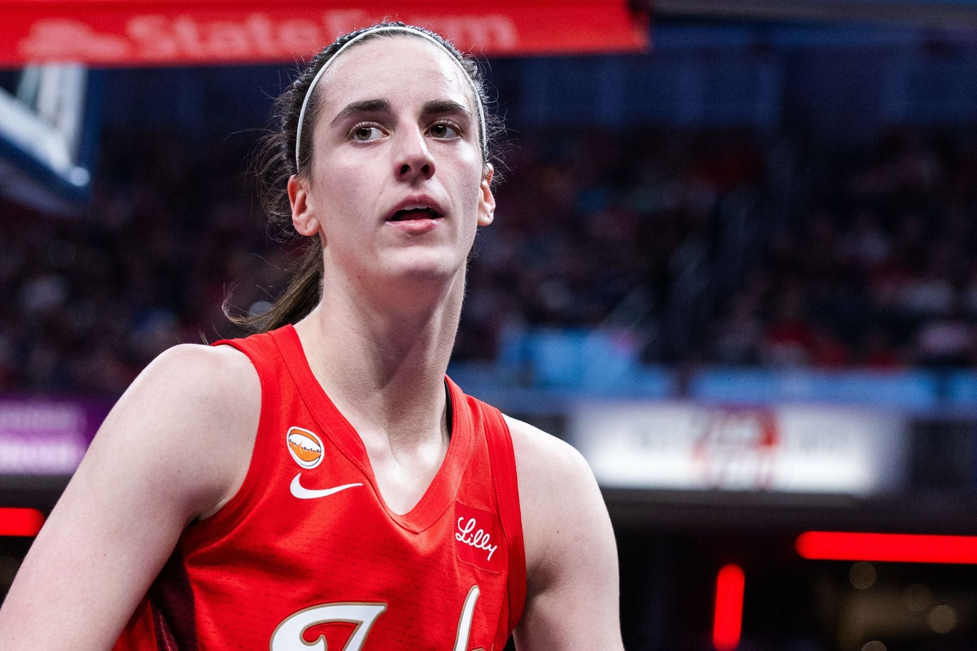 "Keep Your Day Job, Caitlin Clark": Fever Fans React to Superstar Guard's Rapping Skills After Jumbotron Appearance 