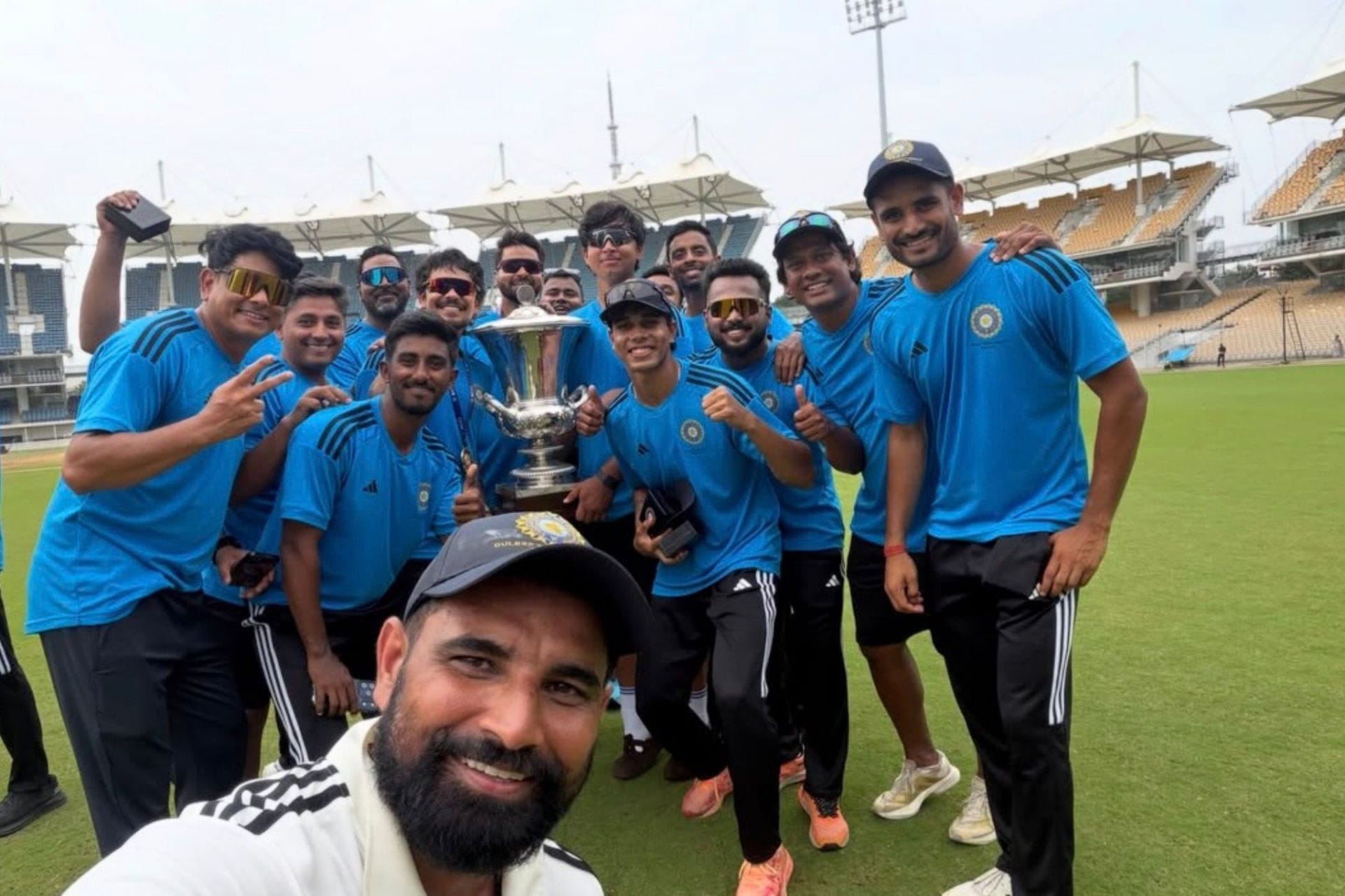 Vaibhav Suryavanshi presents special gift to Mohammad Shami and forces a speech after Duleep Trophy 2026 final [Watch]