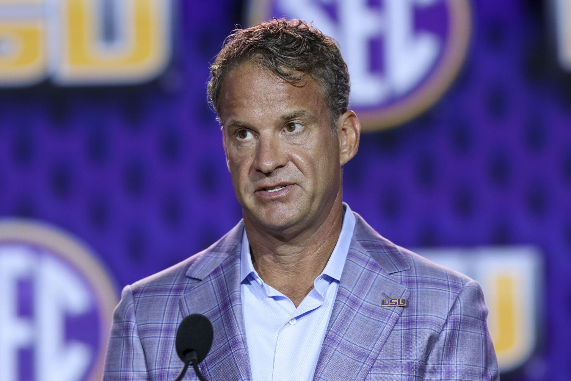 “Ole Miss students showing their true colors”: NFL fans react to NSFW boos for LSU HC Lane Kiffin on ESPN’s College GameDay