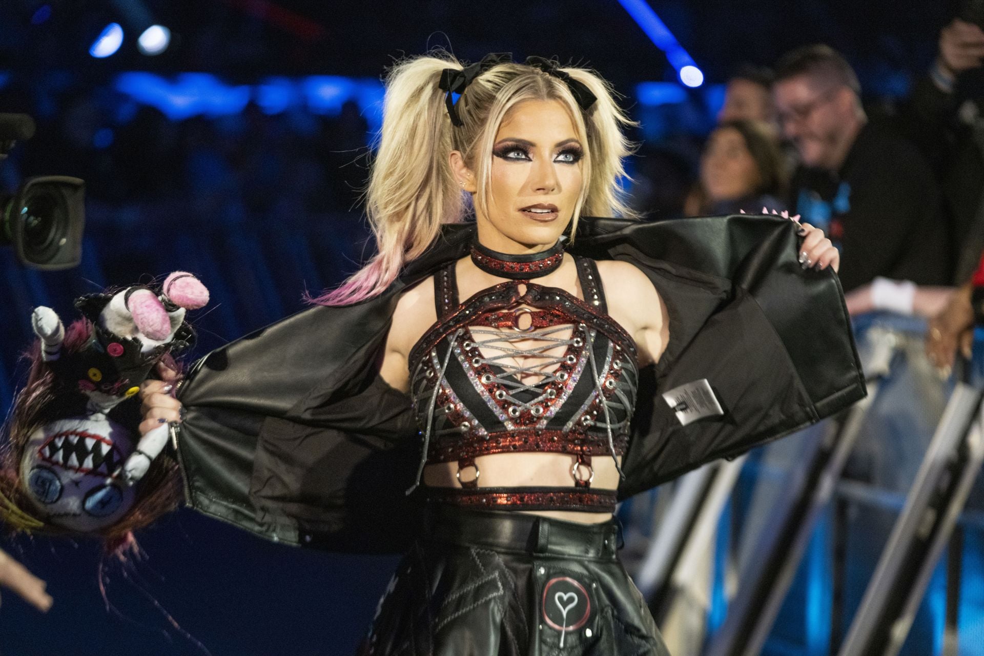 "RIP" - Alexa Bliss sends condolences after beloved fan passes away
