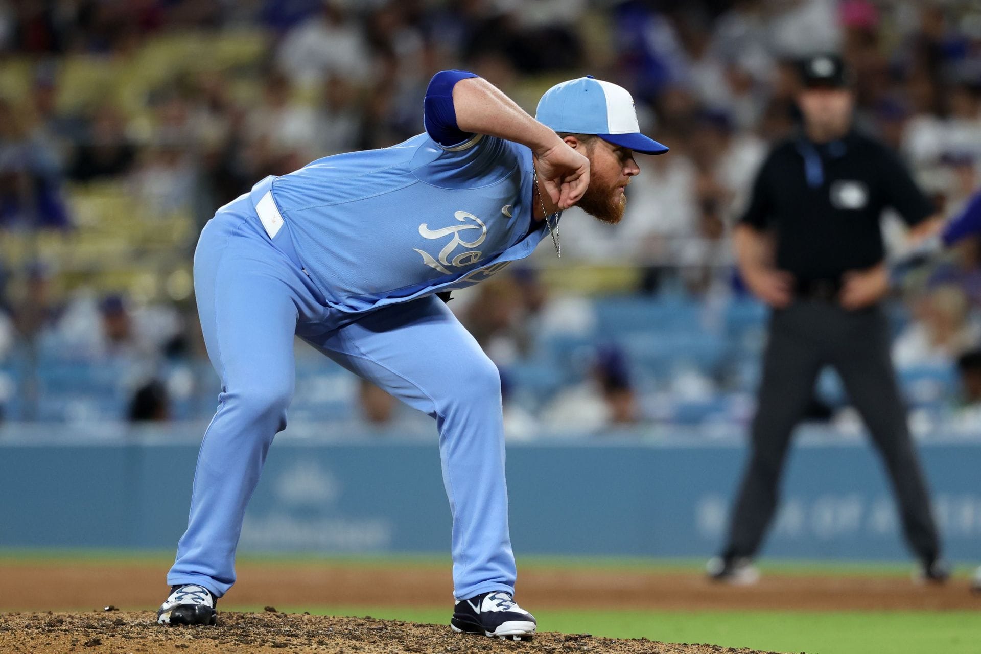WATCH: Craig Kimbrel vomits on mound in bizarre timing as Marlins broadcast run injury-lawyer ad