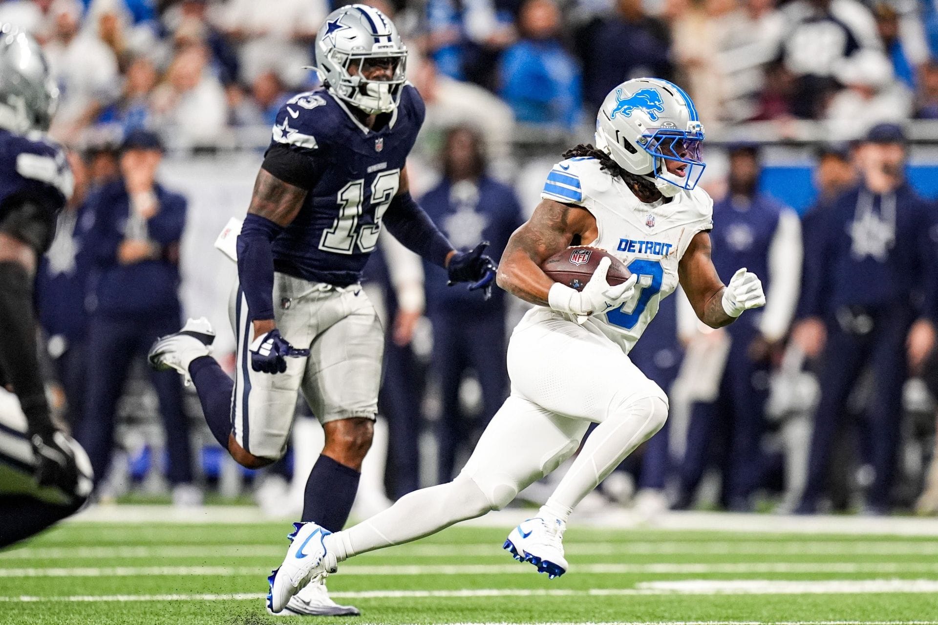 Dec 4, 2025; Detroit, Michigan; Detroit Lions running back Jahmyr Gibbs runs against the Dallas Cowboys - Source: Imagn