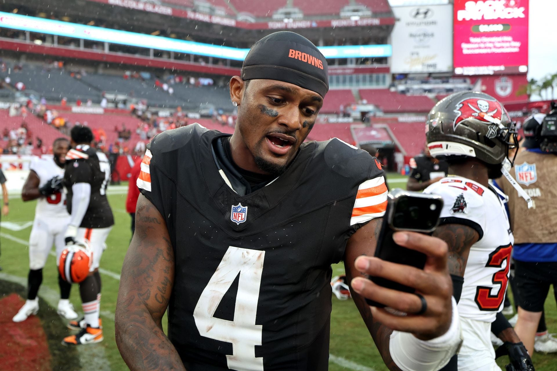 "Never try to go to war with the fans": Deshaun Watson gets candid about first home game in Week 3 against Panthers