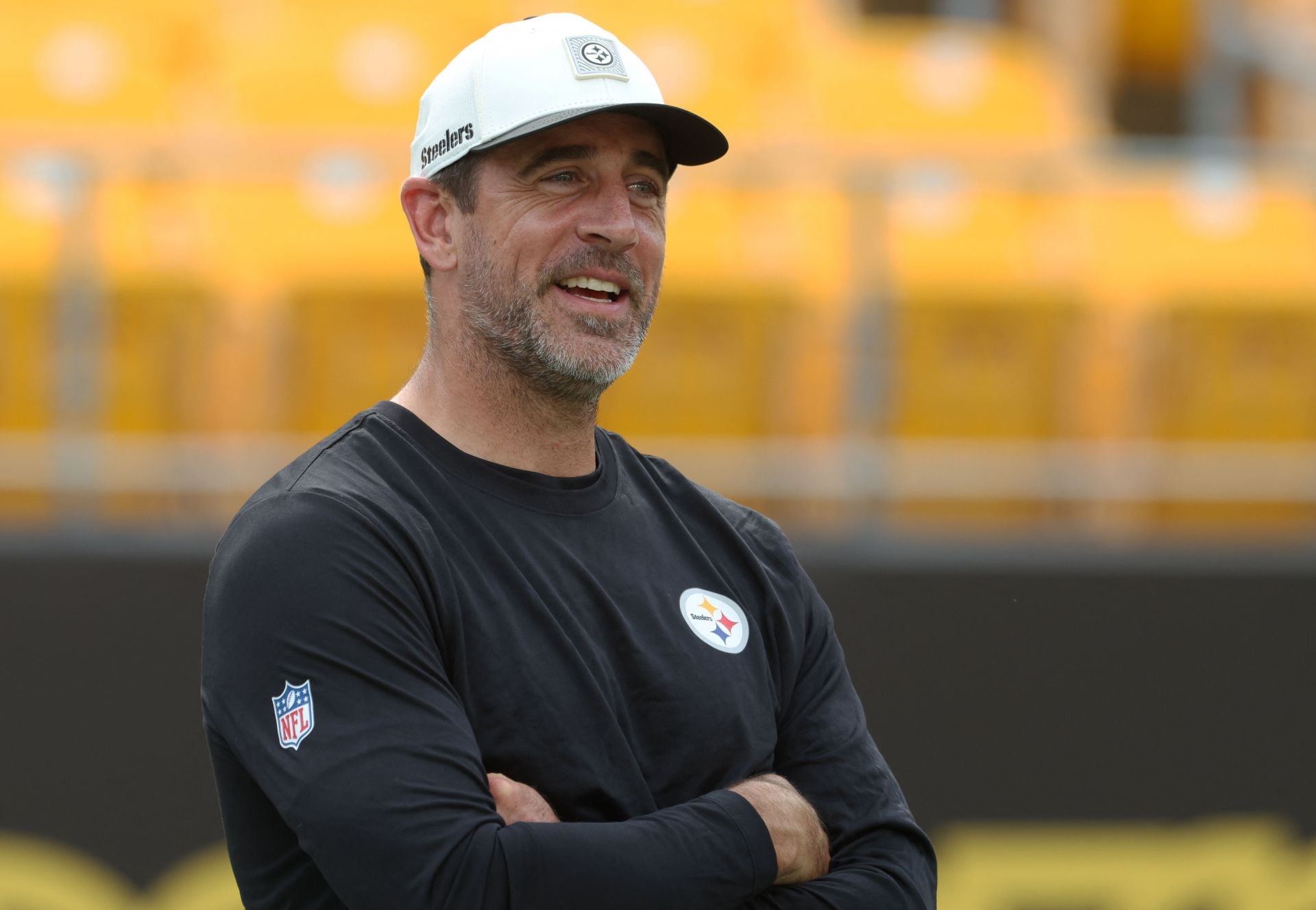"No one cares what they have to say until they use my name": Aaron Rodgers throws shade at ex-Packers teammates for criticizing 4x MVP