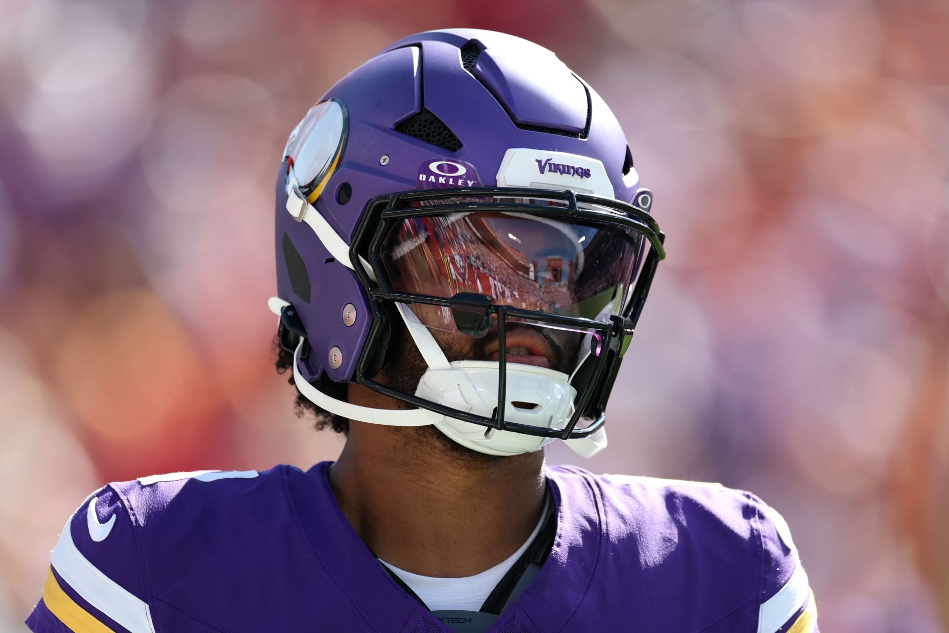 “Joe Burrow does this every game” “Half this league dresses like women”: NFL fans rip Kyler Murray's "weird" pregame outfit for Bucs clash
