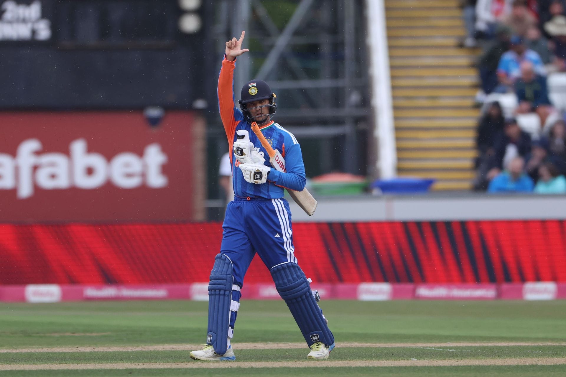 Abhishek Sharma celebrates 26th birthday with family in a heart-warming gathering ahead of AFG vs IND 2026 T20Is [Watch]