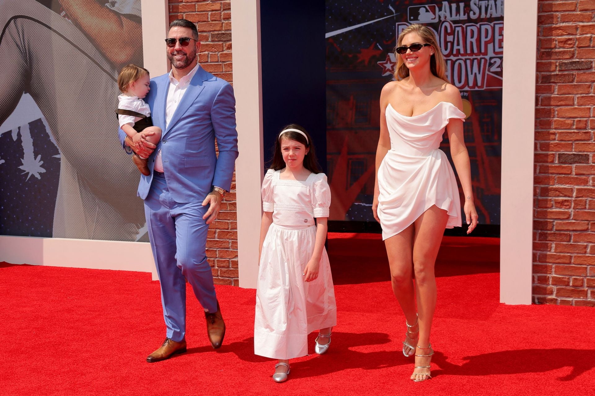 "Kate Upton's a ride or die" - Justin Verlander reacts to his wife's viral NSFW tweet after MLB writers snub him in 2016 Cy Young Award