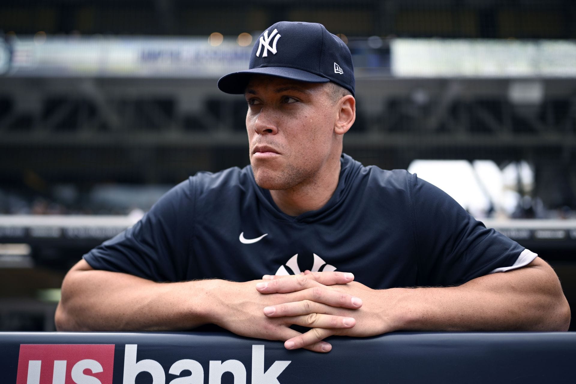 "Aaron Judge is still hurt" - Fans react to Yankees skipper Aaron Boone's story about meeting the $360M superstar randomly at hotel door