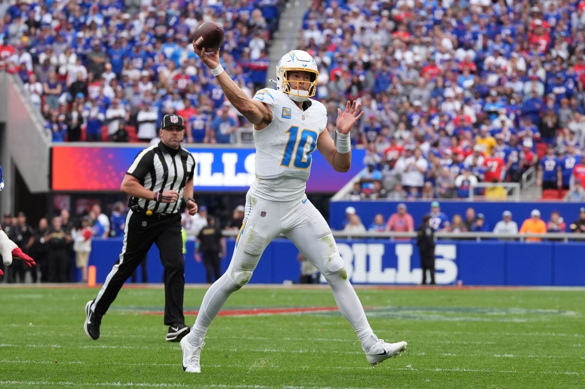 “Be better”: Jim Harbaugh drops rare Justin Herbert criticism as Chargers go 0-3 to start 2026 season