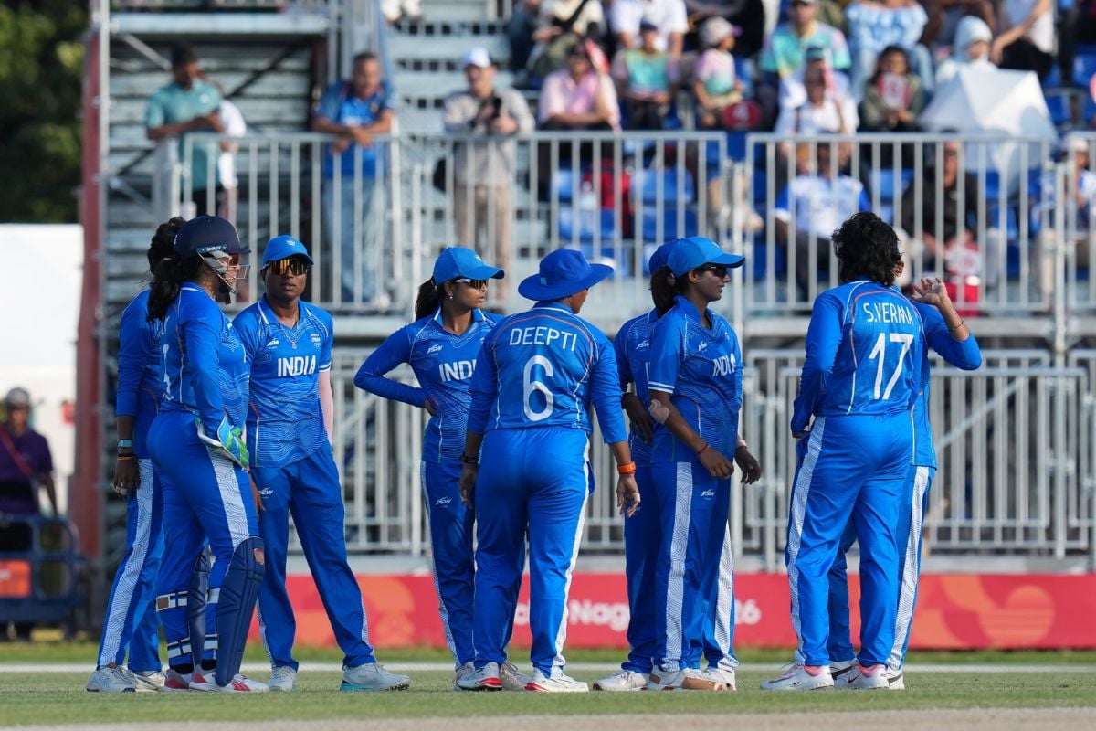 Players celebrate with Indian flag as Harmanpreet Kaur & Co. win gold after record victory in Asian Games 2026 final [Watch]