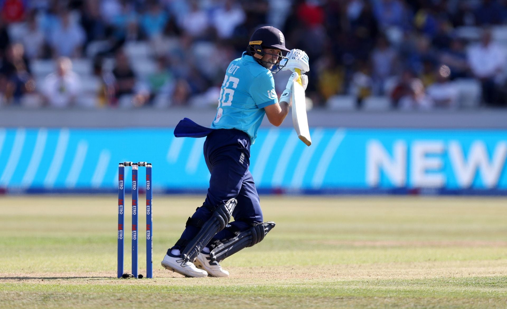 Who are the eight batters with 23,000 runs in international cricket?