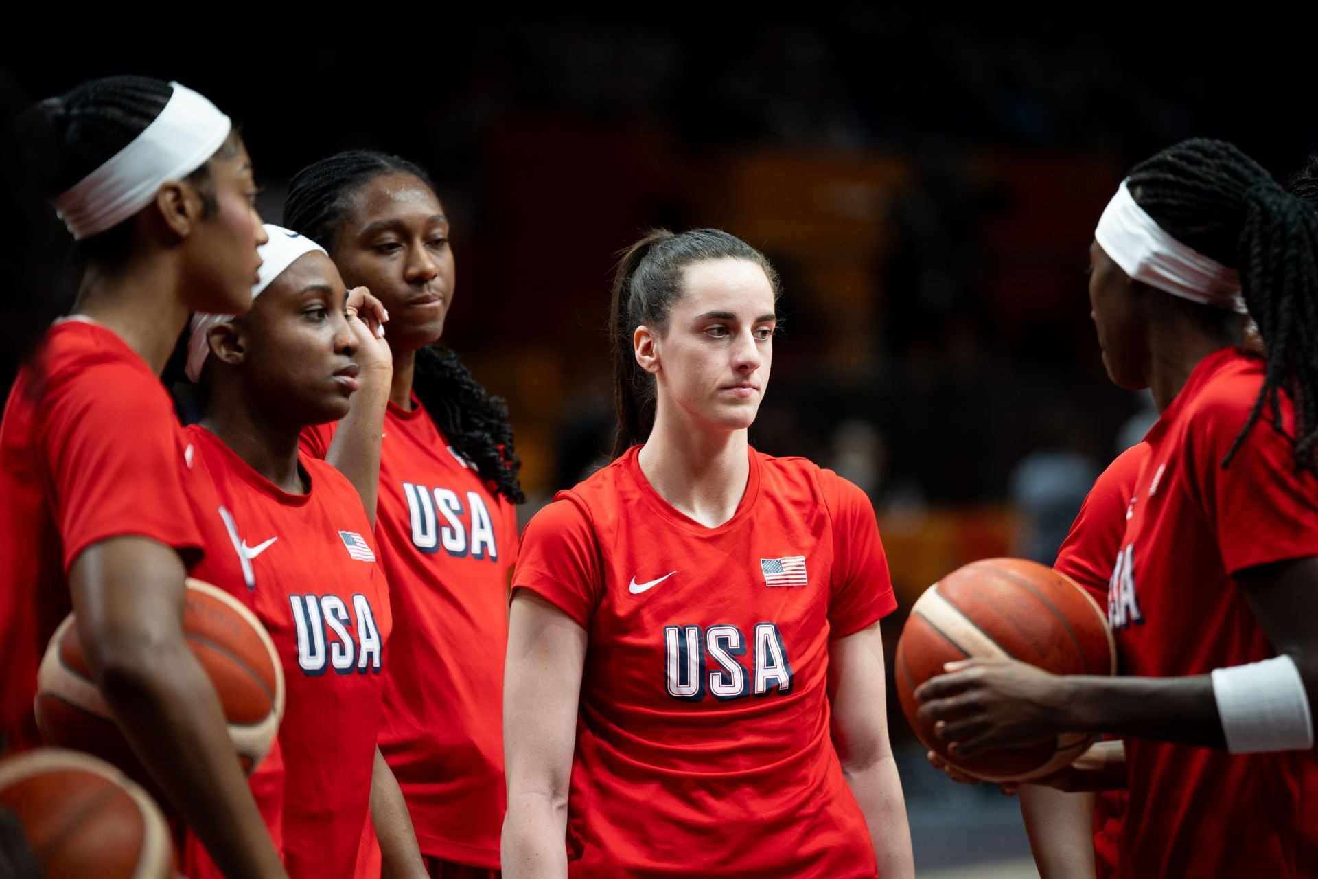 “18 Rings Combined for Someone Who Has Never Won”: Fans React to Caitlin Clark’s Michael Jordan and Steph Curry Admission by Sophie Cunningham
